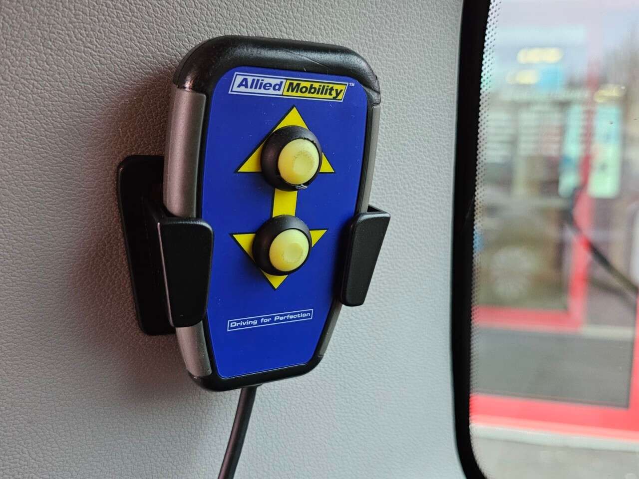 A 2018 PEUGEOT PARTNER TEPEE 1.6 BlueHDi Allure MPV 5dr Diesel Manual Euro 6 (s/s) (100 ps) A 2018 PEUGEOT PARTNER TEPEE 1.6 BlueHDi Allure MPV 5dr Diesel Manual Euro 6 (s/s) (100 ps)