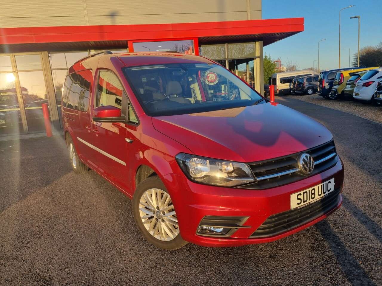 A 2018 VOLKSWAGEN CADDY MAXI LIFE 2.0 TDI BlueMotion Tech MPV 5dr Diesel DSG Euro 6 (s/s) (102 ps) A 2018 VOLKSWAGEN CADDY MAXI LIFE 2.0 TDI BlueMotion Tech MPV 5dr Diesel DSG Euro 6 (s/s) (102 ps)
