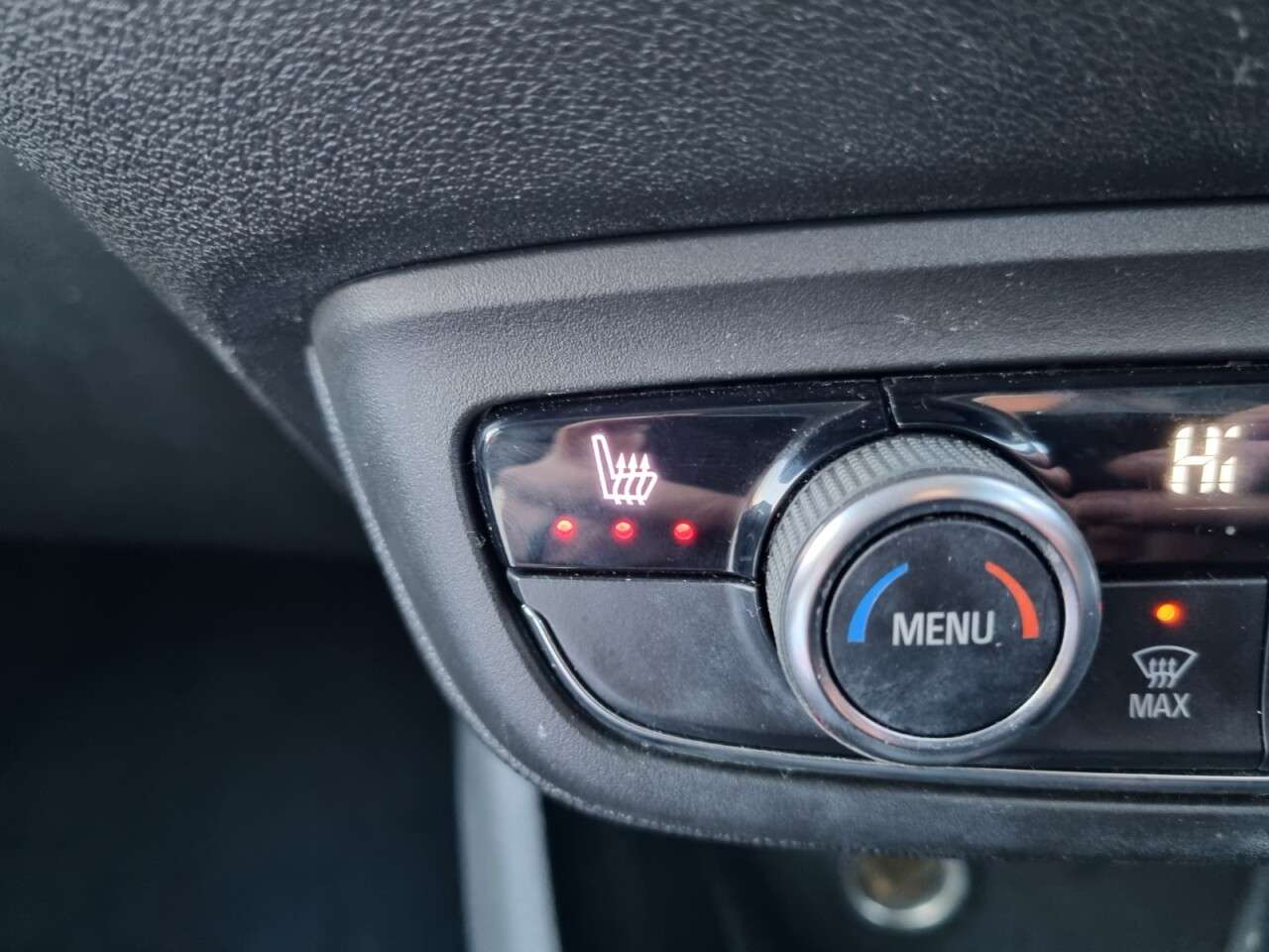 A 2022 VAUXHALL CROSSLAND 1.5 Turbo D Ultimate SUV 5dr Diesel Manual Euro 6 (s/s) (110 ps) A 2022 VAUXHALL CROSSLAND 1.5 Turbo D Ultimate SUV 5dr Diesel Manual Euro 6 (s/s) (110 ps)