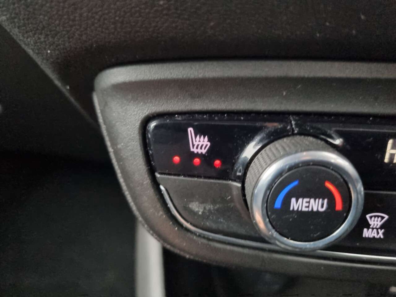 A 2021 VAUXHALL CROSSLAND 1.2 Griffin SUV 5dr Petrol Manual Euro 6 (s/s) (83 ps) A 2021 VAUXHALL CROSSLAND 1.2 Griffin SUV 5dr Petrol Manual Euro 6 (s/s) (83 ps)