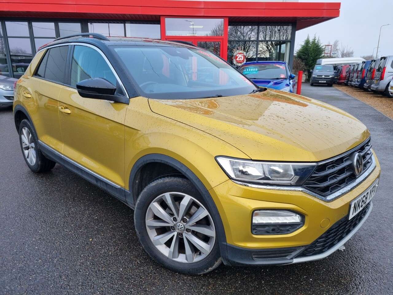 A 2018 VOLKSWAGEN T-ROC 1.0 TSI Design SUV 5dr Petrol Manual Euro 6 (s/s) (115 ps) A 2018 VOLKSWAGEN T-ROC 1.0 TSI Design SUV 5dr Petrol Manual Euro 6 (s/s) (115 ps)