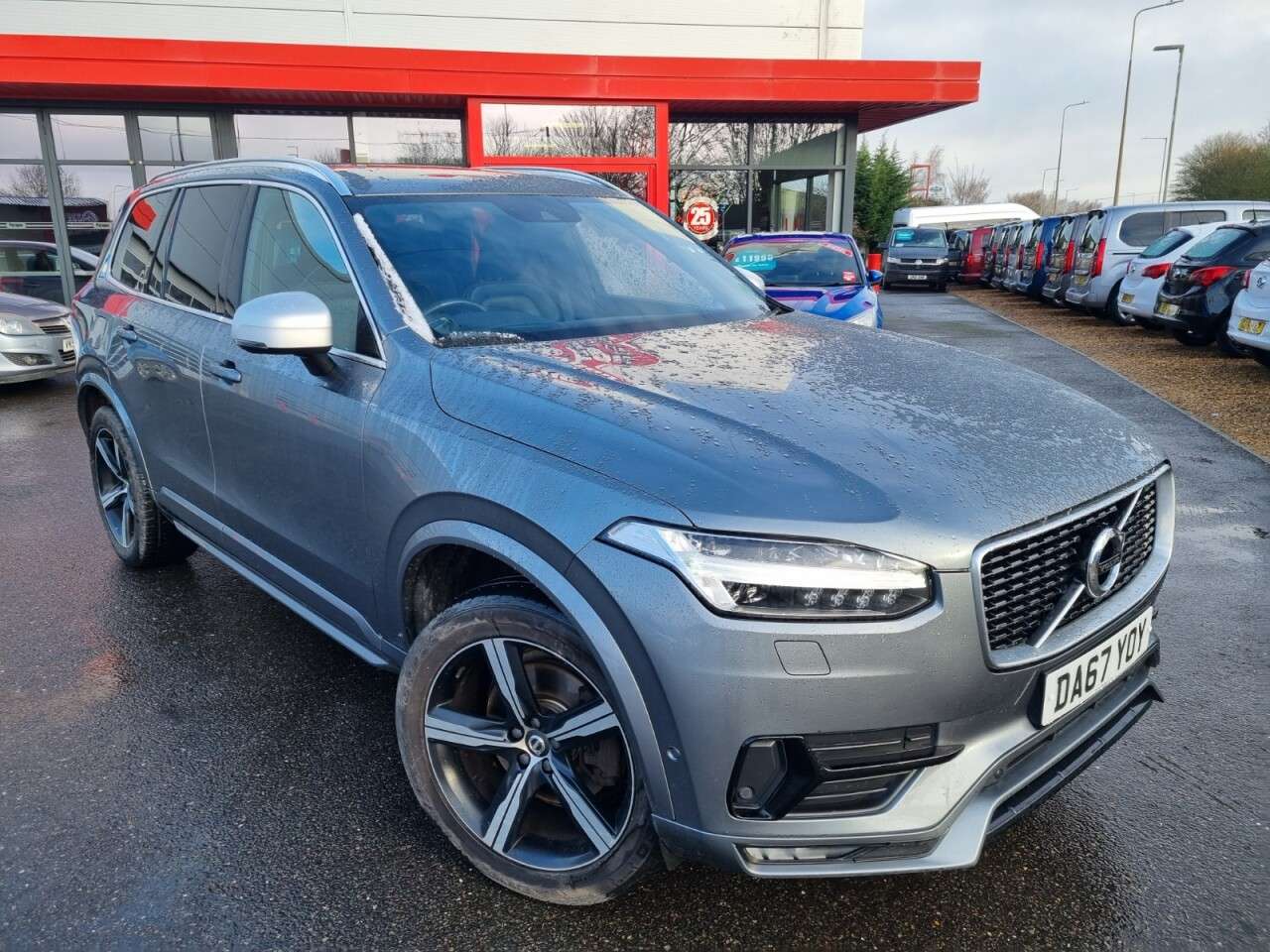 A 2017 VOLVO XC90 2.0 D5 PowerPulse R-Design SUV 5dr Diesel Auto 4WD Euro 6 (s/s) (235 ps) A 2017 VOLVO XC90 2.0 D5 PowerPulse R-Design SUV 5dr Diesel Auto 4WD Euro 6 (s/s) (235 ps)