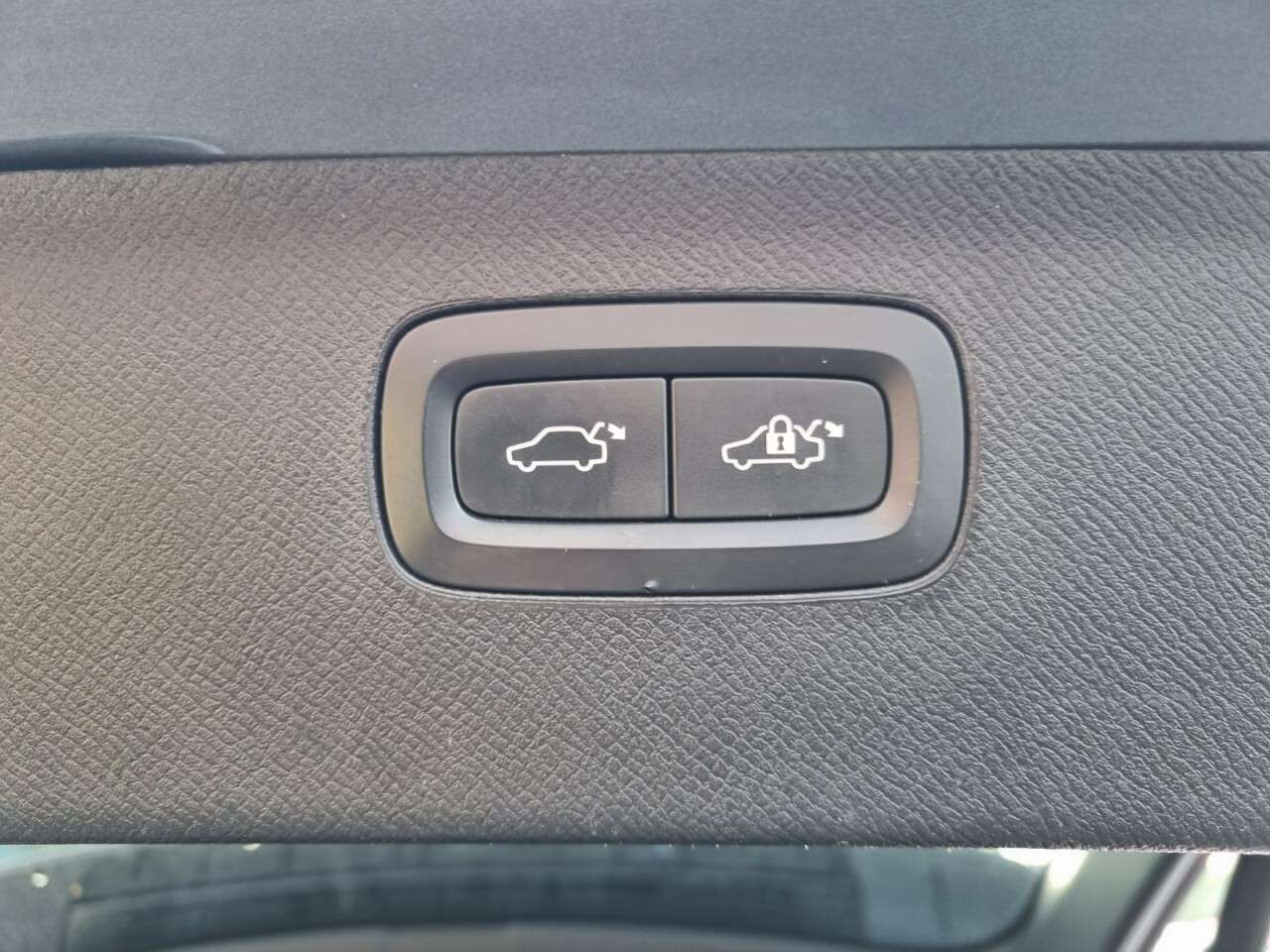 2017 VOLVO XC90 2017 VOLVO XC90