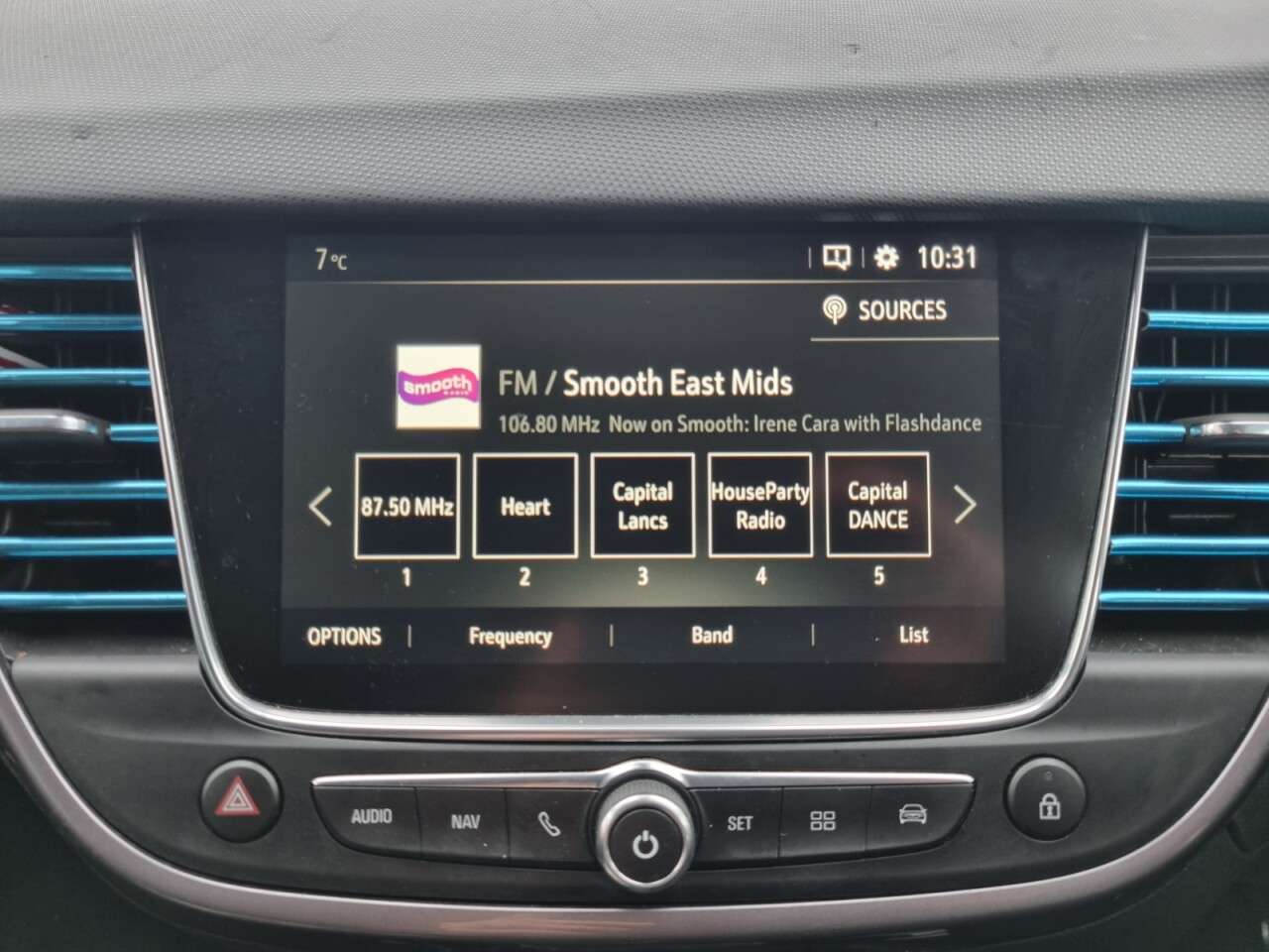 A 2019 VAUXHALL CROSSLAND X 1.2 Elite Nav SUV 5dr Petrol Manual Euro 6 (83 ps) A 2019 VAUXHALL CROSSLAND X 1.2 Elite Nav SUV 5dr Petrol Manual Euro 6 (83 ps)