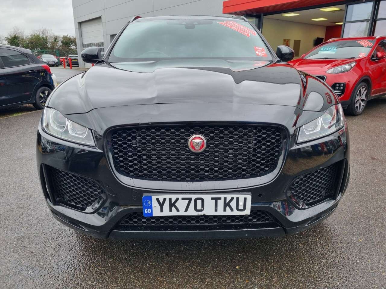 A 2020 JAGUAR F-PACE 2.0 D180 Chequered Flag SUV 5dr Diesel Auto AWD Euro 6 (s/s) (180 ps) A 2020 JAGUAR F-PACE 2.0 D180 Chequered Flag SUV 5dr Diesel Auto AWD Euro 6 (s/s) (180 ps)