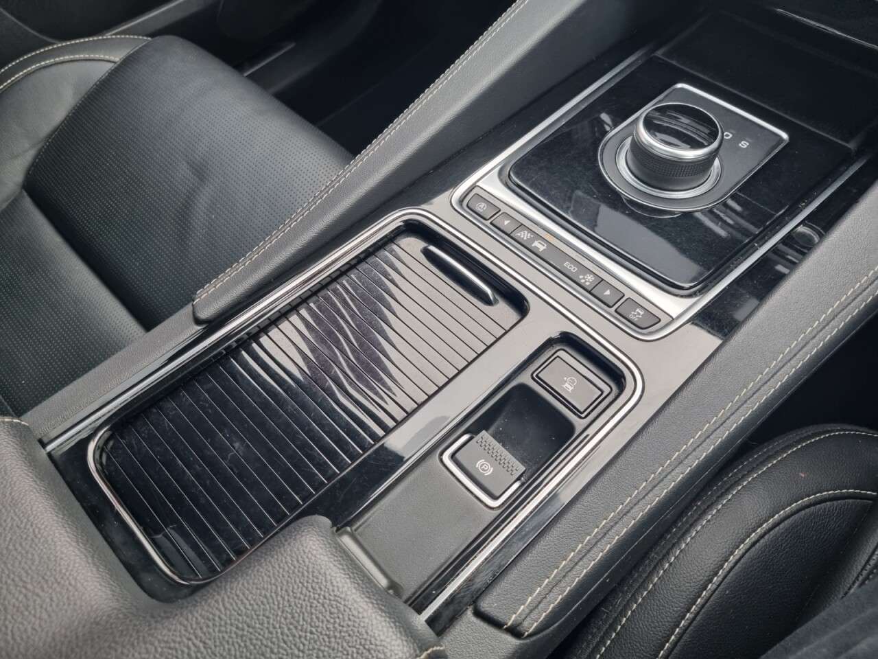 2020 JAGUAR F-PACE 2020 JAGUAR F-PACE