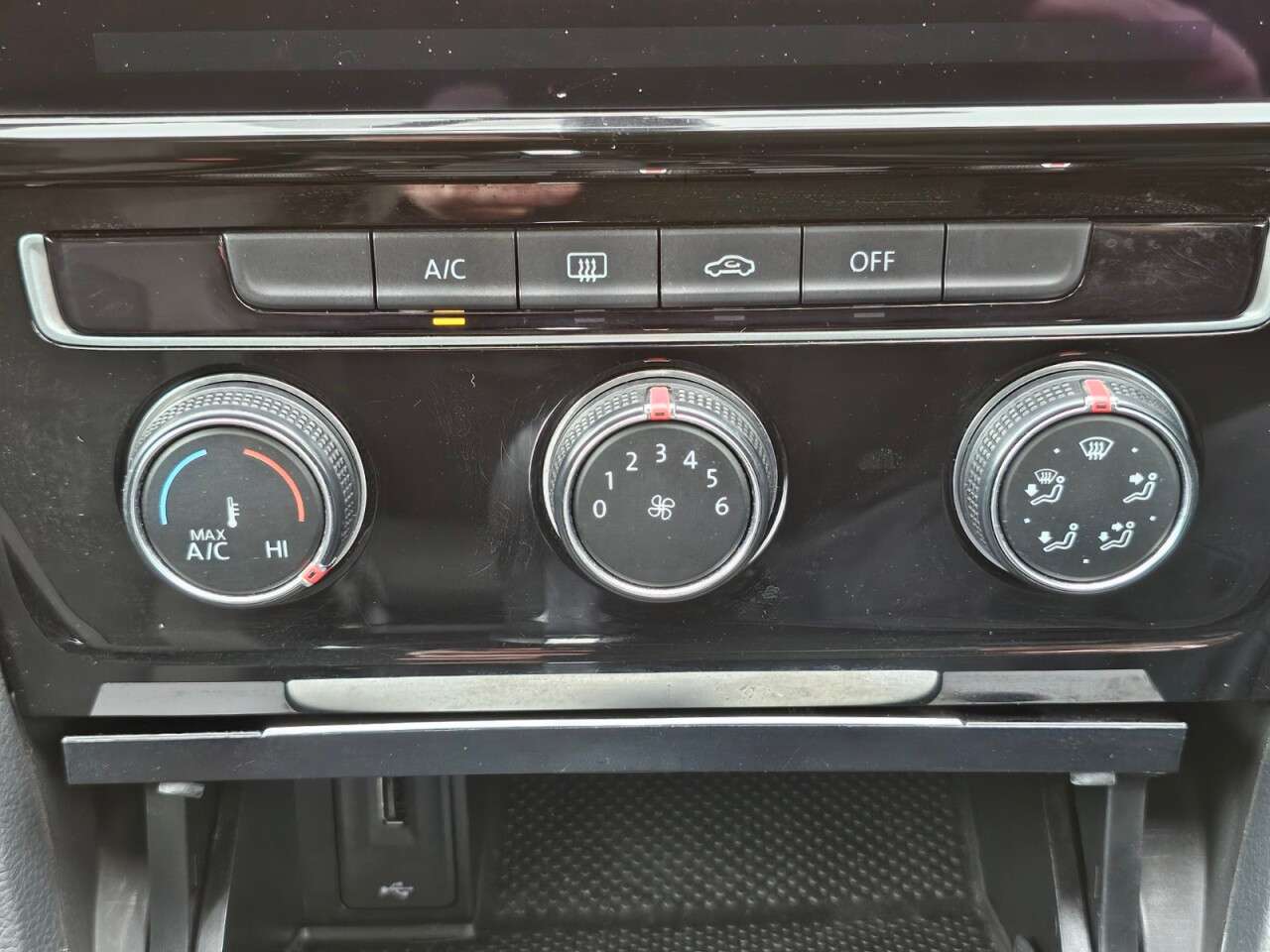 2019 VOLKSWAGEN GOLF 2019 VOLKSWAGEN GOLF