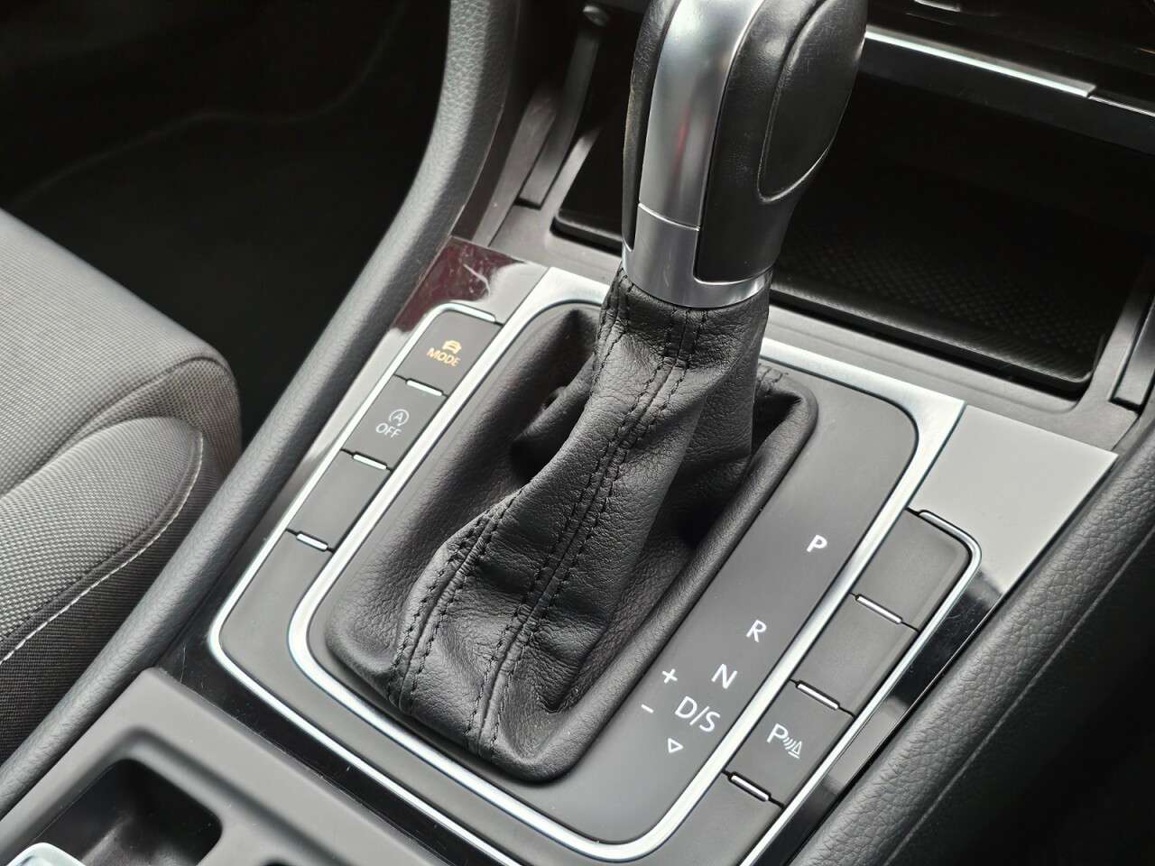 2019 VOLKSWAGEN GOLF 2019 VOLKSWAGEN GOLF