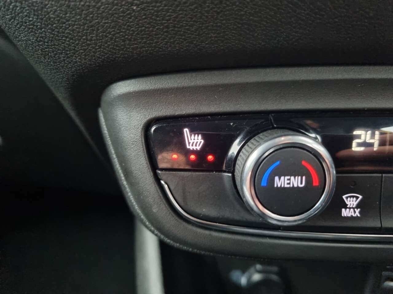 A 2022 VAUXHALL CROSSLAND 1.2 Turbo Ultimate SUV 5dr Petrol Auto Euro 6 (s/s) (130 ps) A 2022 VAUXHALL CROSSLAND 1.2 Turbo Ultimate SUV 5dr Petrol Auto Euro 6 (s/s) (130 ps)