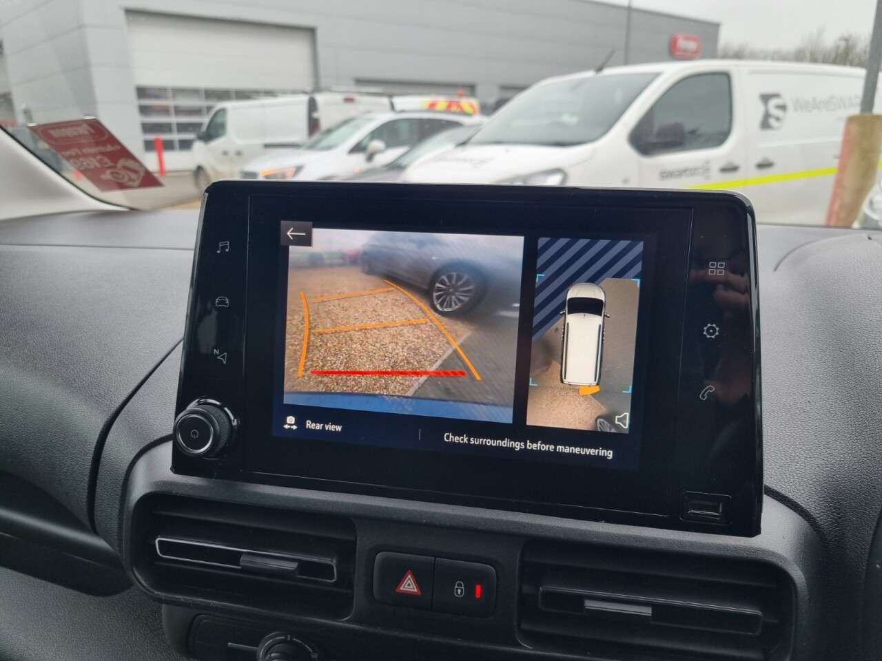 A 2021 VAUXHALL COMBO LIFE 1.5 Turbo D SE XL MPV 5dr Diesel Manual Euro 6 (s/s) (7 Seat) (100 ps) A 2021 VAUXHALL COMBO LIFE 1.5 Turbo D SE XL MPV 5dr Diesel Manual Euro 6 (s/s) (7 Seat) (100 ps)