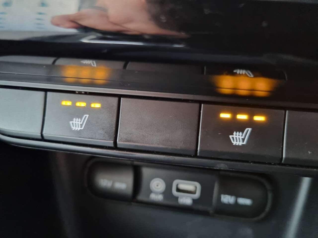 A 2018 KIA SPORTAGE 1.6 T-GDi GT-Line SUV 5dr Petrol DCT AWD Euro 6 (174 bhp) A 2018 KIA SPORTAGE 1.6 T-GDi GT-Line SUV 5dr Petrol DCT AWD Euro 6 (174 bhp)