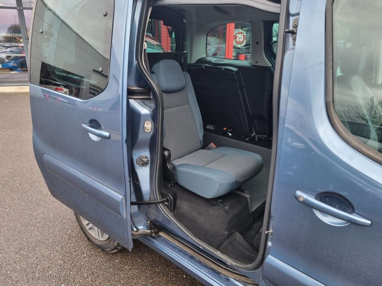 A 2017 CITROEN BERLINGO 1.6 BlueHDi Feel Multispace MPV 5dr Diesel Manual Euro 6 (100 ps) A 2017 CITROEN BERLINGO 1.6 BlueHDi Feel Multispace MPV 5dr Diesel Manual Euro 6 (100 ps)