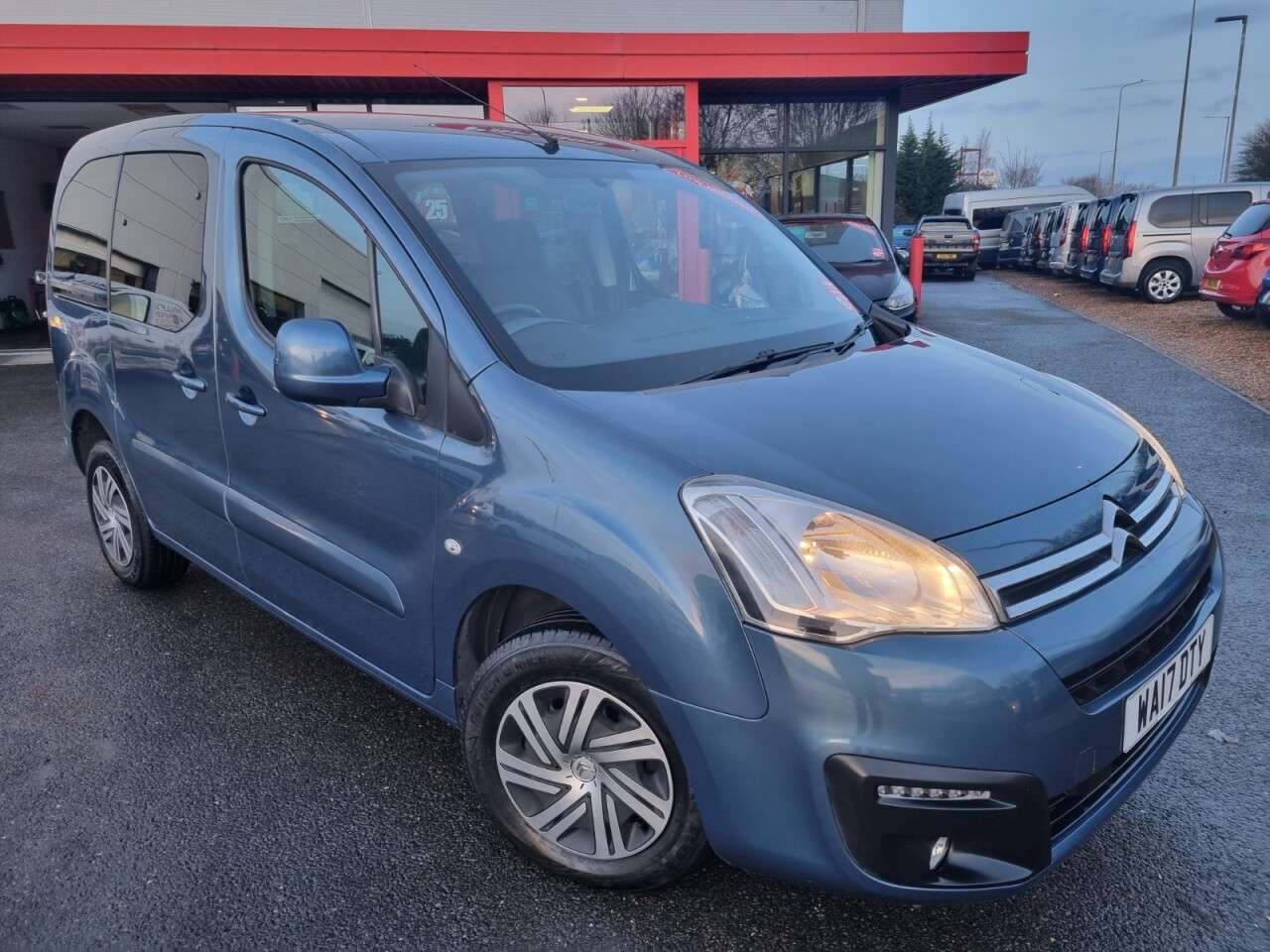 A 2017 CITROEN BERLINGO 1.6 BlueHDi Feel Multispace MPV 5dr Diesel Manual Euro 6 (100 ps) A 2017 CITROEN BERLINGO 1.6 BlueHDi Feel Multispace MPV 5dr Diesel Manual Euro 6 (100 ps)