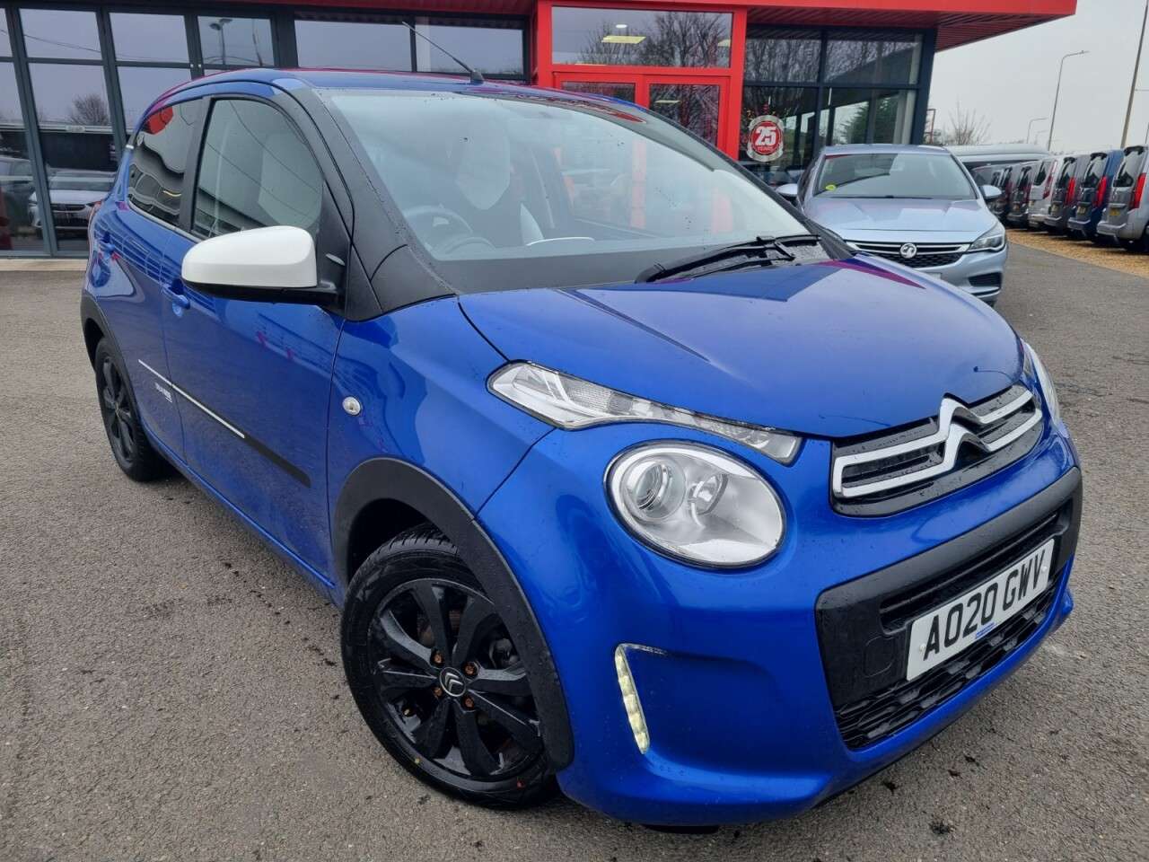 A 2020 CITROEN C1 1.0 VTi Urban Ride Hatchback 5dr Petrol Manual Euro 6 (s/s) (72 ps) A 2020 CITROEN C1 1.0 VTi Urban Ride Hatchback 5dr Petrol Manual Euro 6 (s/s) (72 ps)