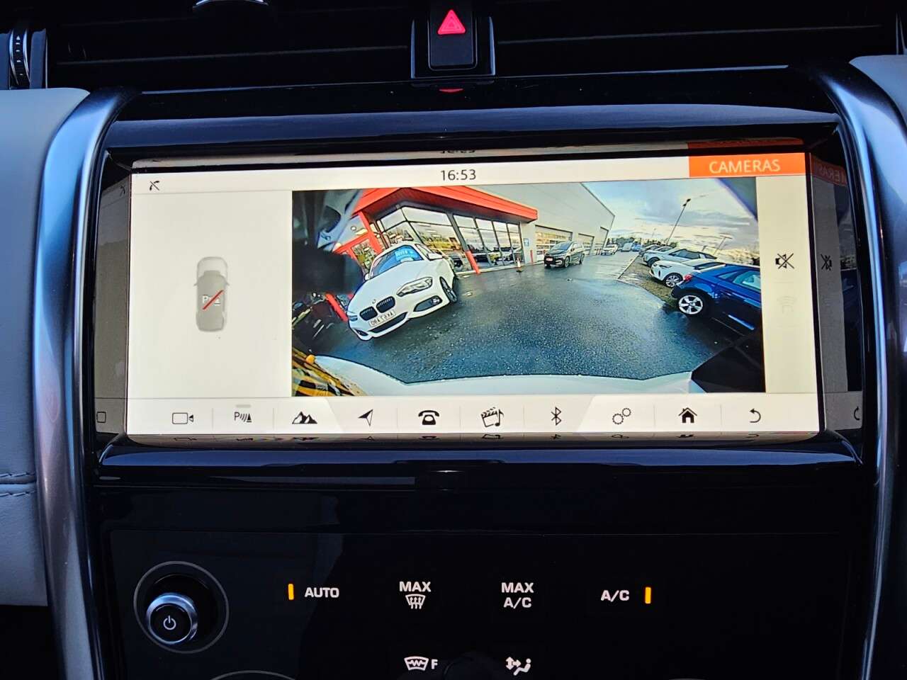 A 2020 LAND ROVER DISCOVERY SPORT 1.5 P300e 12.2kWh R-Dynamic HSE SUV 5dr Petrol Plug-in Hybrid Auto 4WD Euro A 2020 LAND ROVER DISCOVERY SPORT 1.5 P300e 12.2kWh R-Dynamic HSE SUV 5dr Petrol Plug-in Hybrid Auto 4WD Euro