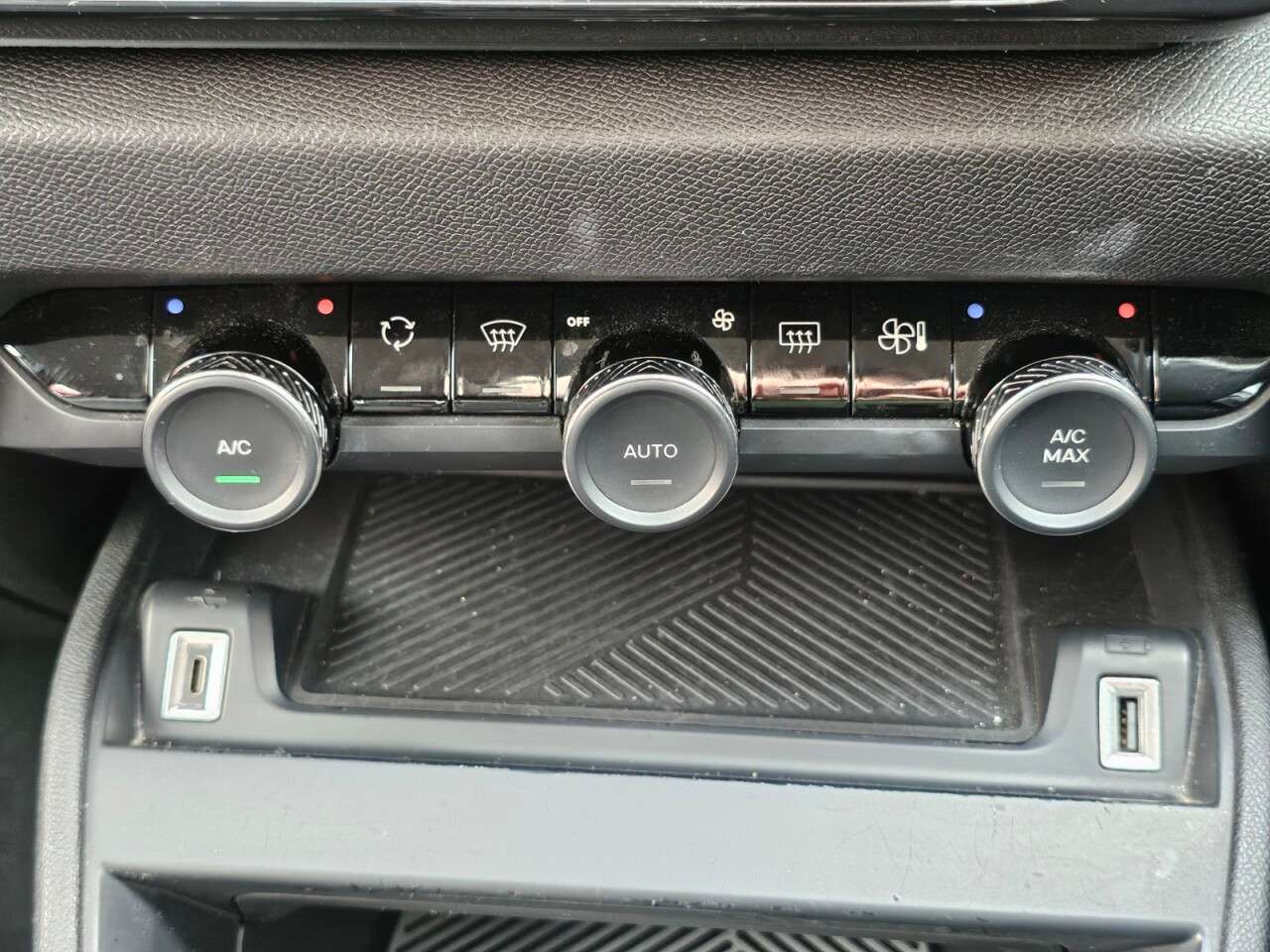 2023 CITROEN C4 2023 CITROEN C4