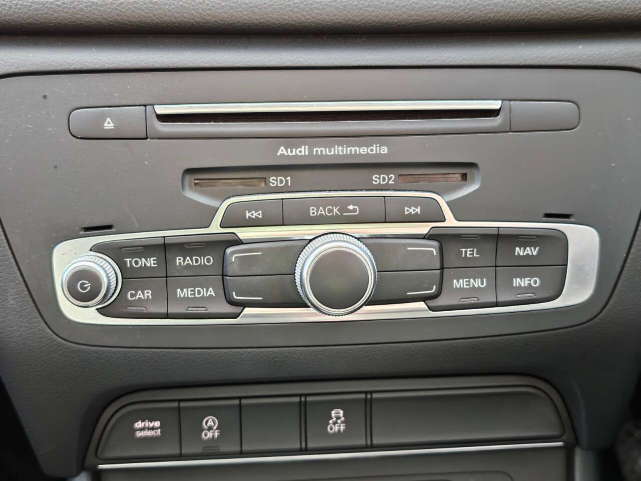 2015 AUDI Q3 2015 AUDI Q3