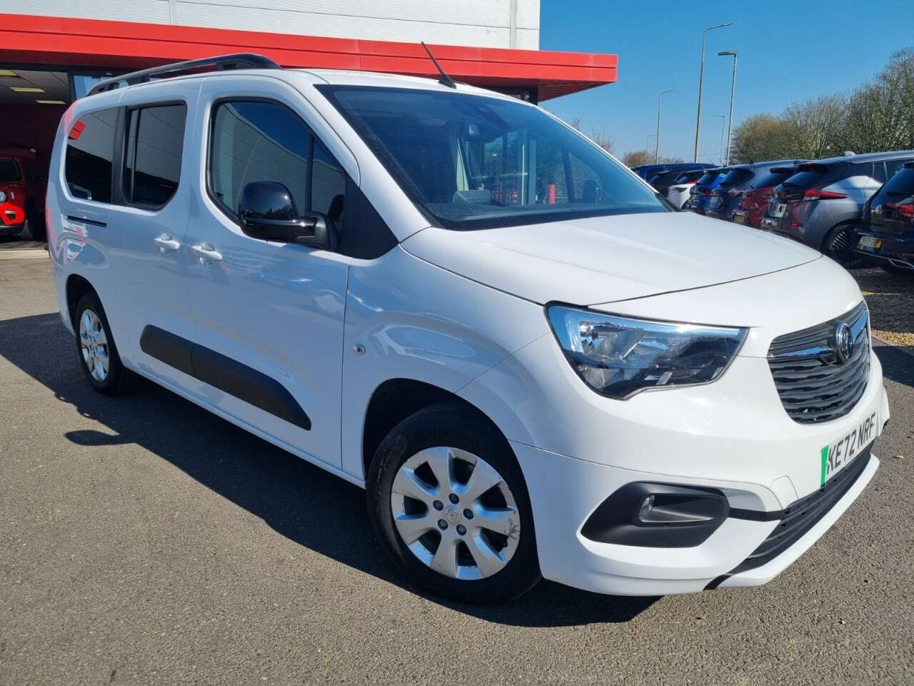 A 2023 VAUXHALL COMBO LIFE ELECTRIC 50kWh SE XL MPV 5dr Electric Auto (7.4kW Charger) (136 ps) A 2023 VAUXHALL COMBO LIFE ELECTRIC 50kWh SE XL MPV 5dr Electric Auto (7.4kW Charger) (136 ps)