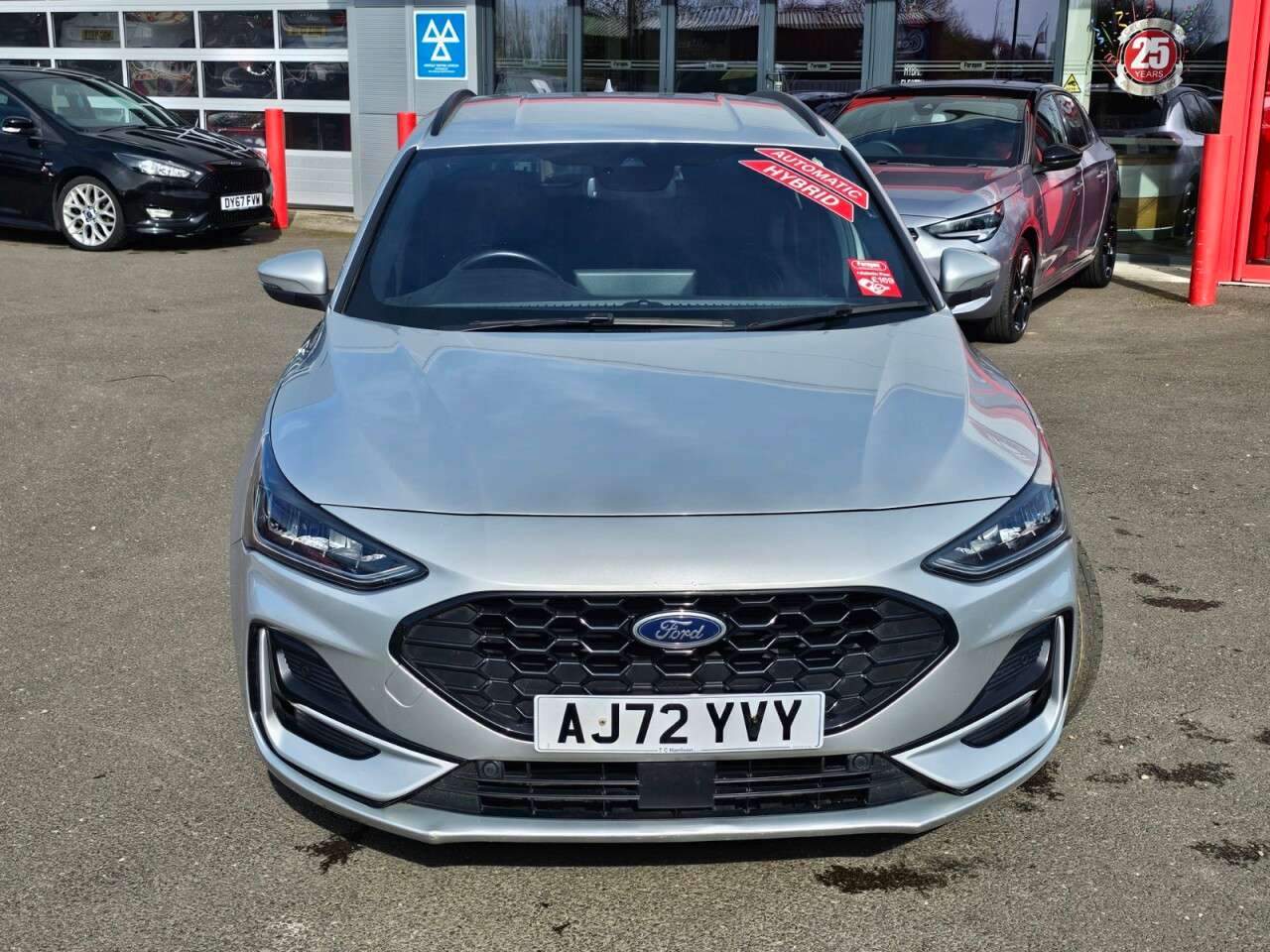 A 2023 FORD FOCUS 1.0T EcoBoost MHEV ST-Line Estate 5dr Petrol Hybrid DCT Euro 6 (s/s) (155 p A 2023 FORD FOCUS 1.0T EcoBoost MHEV ST-Line Estate 5dr Petrol Hybrid DCT Euro 6 (s/s) (155 p