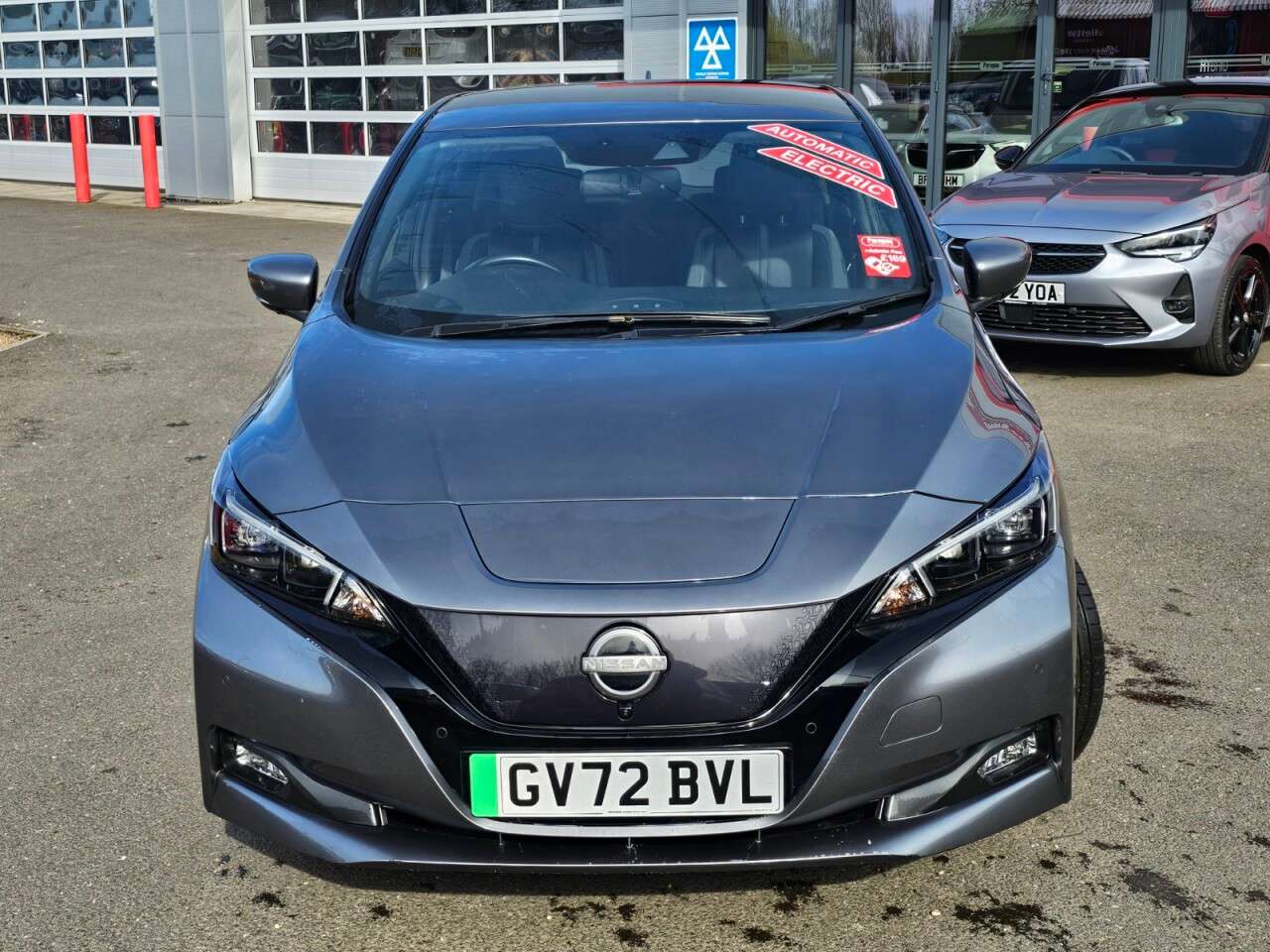 A 2022 NISSAN LEAF 39kWh Tekna Hatchback 5dr Electric Auto (150 ps) A 2022 NISSAN LEAF 39kWh Tekna Hatchback 5dr Electric Auto (150 ps)