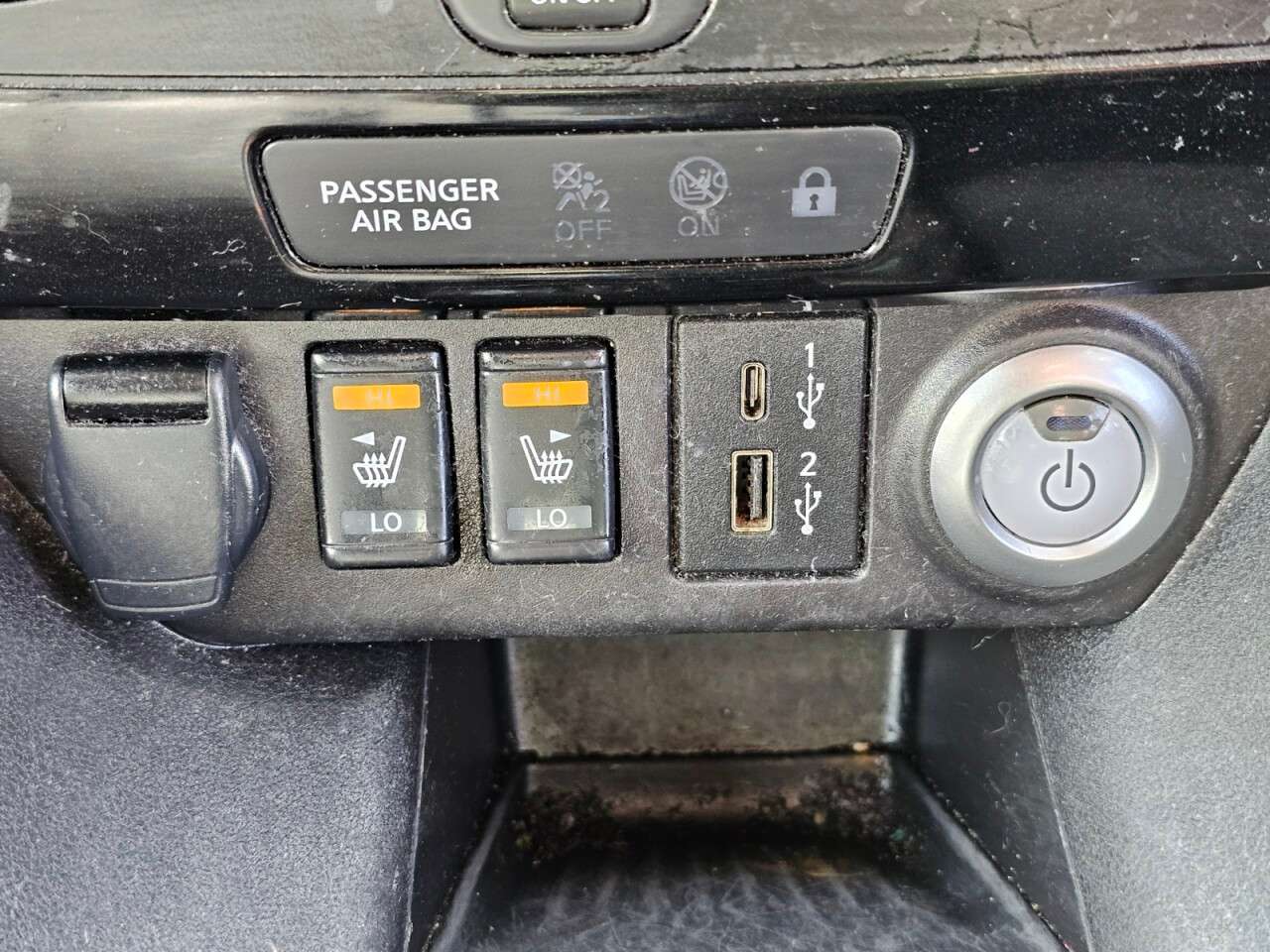 A 2022 NISSAN LEAF 39kWh Tekna Hatchback 5dr Electric Auto (150 ps) A 2022 NISSAN LEAF 39kWh Tekna Hatchback 5dr Electric Auto (150 ps)