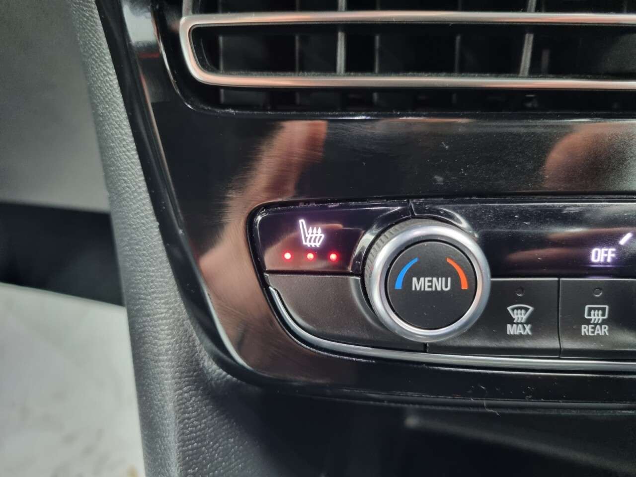 A 2021 VAUXHALL MOKKA 1.2 Turbo SRi Premium SUV 5dr Petrol Auto Euro 6 (s/s) (130 ps) A 2021 VAUXHALL MOKKA 1.2 Turbo SRi Premium SUV 5dr Petrol Auto Euro 6 (s/s) (130 ps)