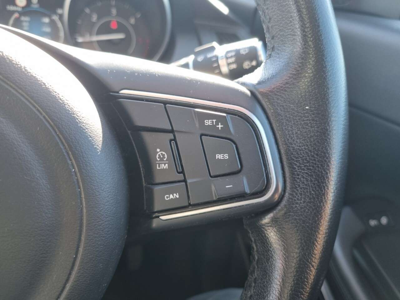 2018 JAGUAR E-PACE 2018 JAGUAR E-PACE