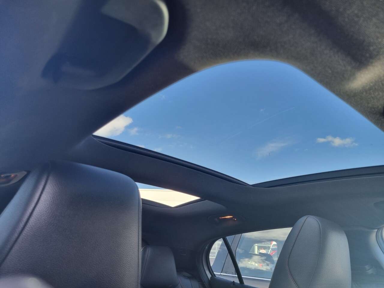 A 2015 MERCEDES GLA-CLASS GLA220 CDI 4MATIC AMG LINE PREMIUM PLUS A 2015 MERCEDES GLA-CLASS GLA220 CDI 4MATIC AMG LINE PREMIUM PLUS