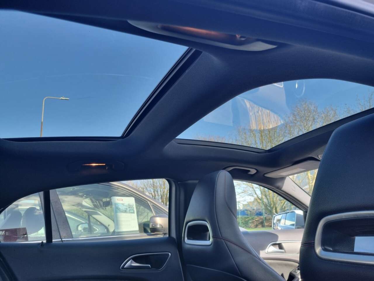 A 2015 MERCEDES GLA-CLASS GLA220 CDI 4MATIC AMG LINE PREMIUM PLUS A 2015 MERCEDES GLA-CLASS GLA220 CDI 4MATIC AMG LINE PREMIUM PLUS