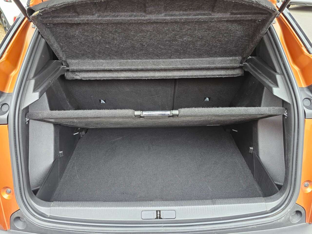 2021 PEUGEOT 2008 2021 PEUGEOT 2008
