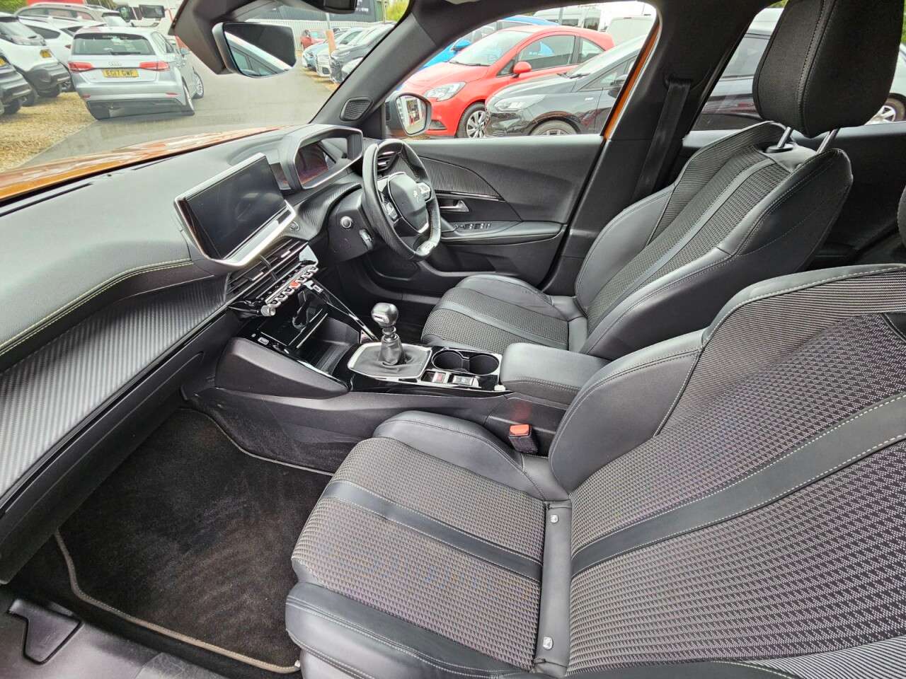 2021 PEUGEOT 2008 2021 PEUGEOT 2008