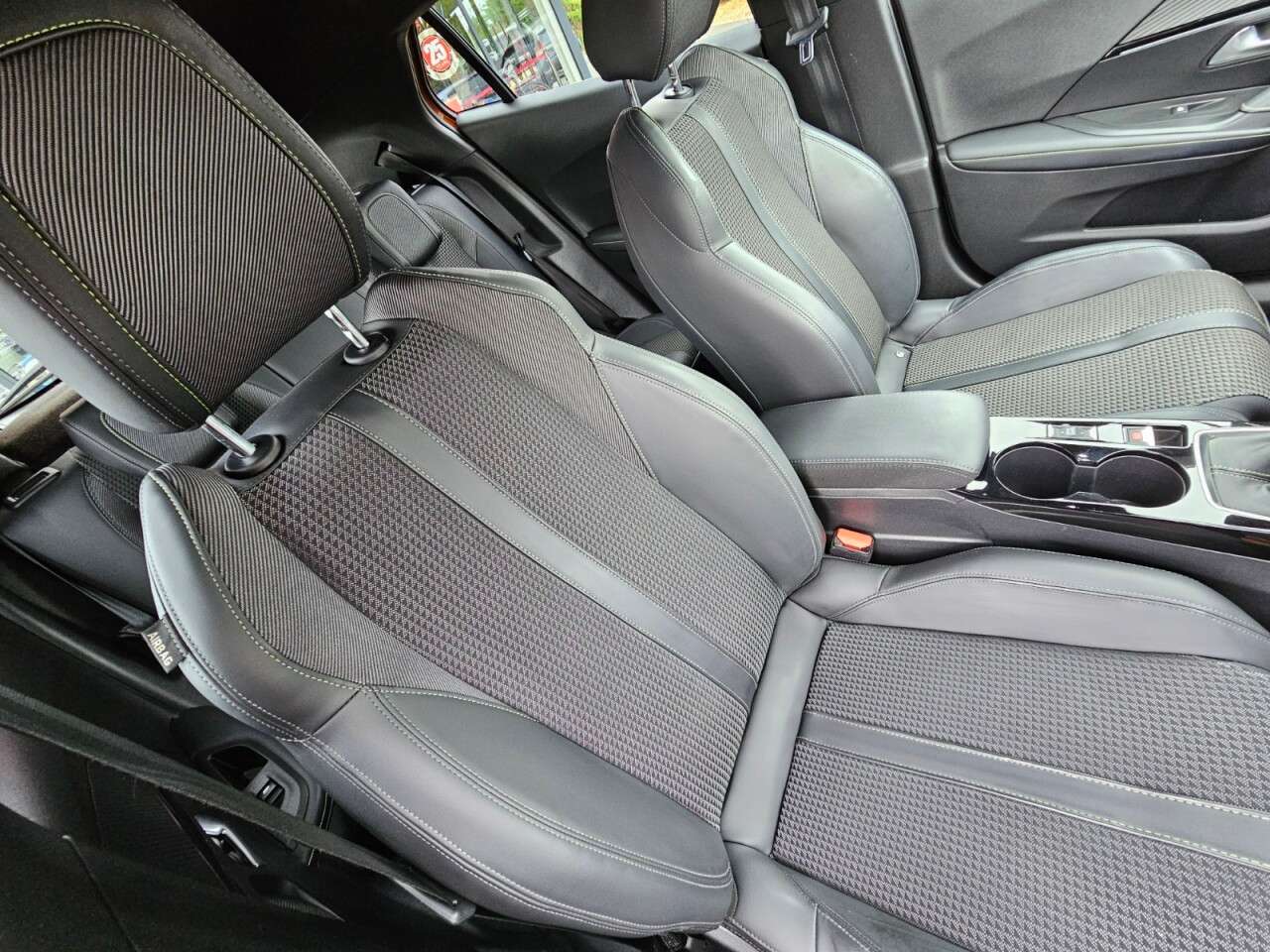 2021 PEUGEOT 2008 2021 PEUGEOT 2008