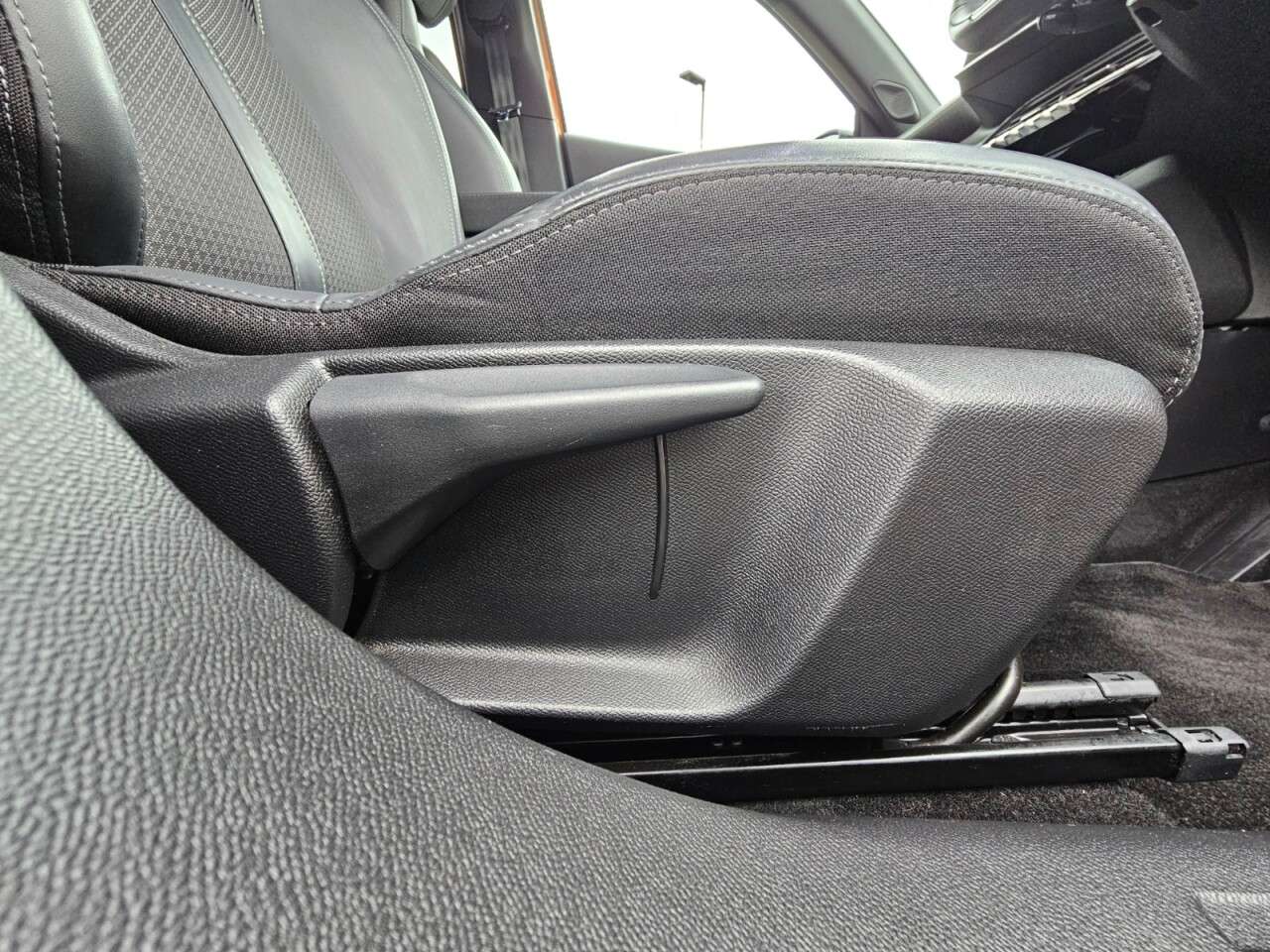 2021 PEUGEOT 2008 2021 PEUGEOT 2008