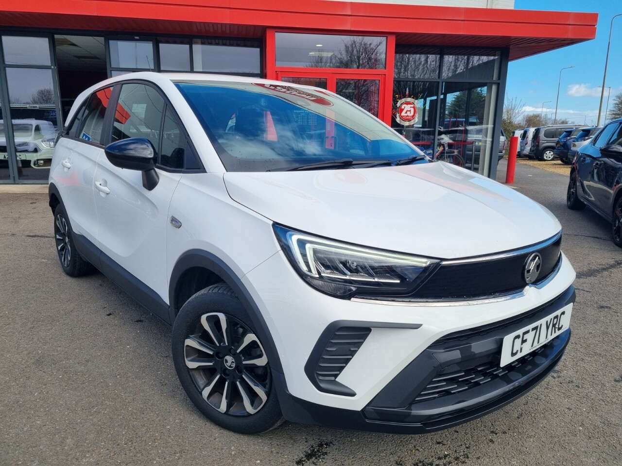 A 2022 VAUXHALL CROSSLAND 1.2 SE Edition SUV 5dr Petrol Manual Euro 6 (s/s) (83 ps) A 2022 VAUXHALL CROSSLAND 1.2 SE Edition SUV 5dr Petrol Manual Euro 6 (s/s) (83 ps)