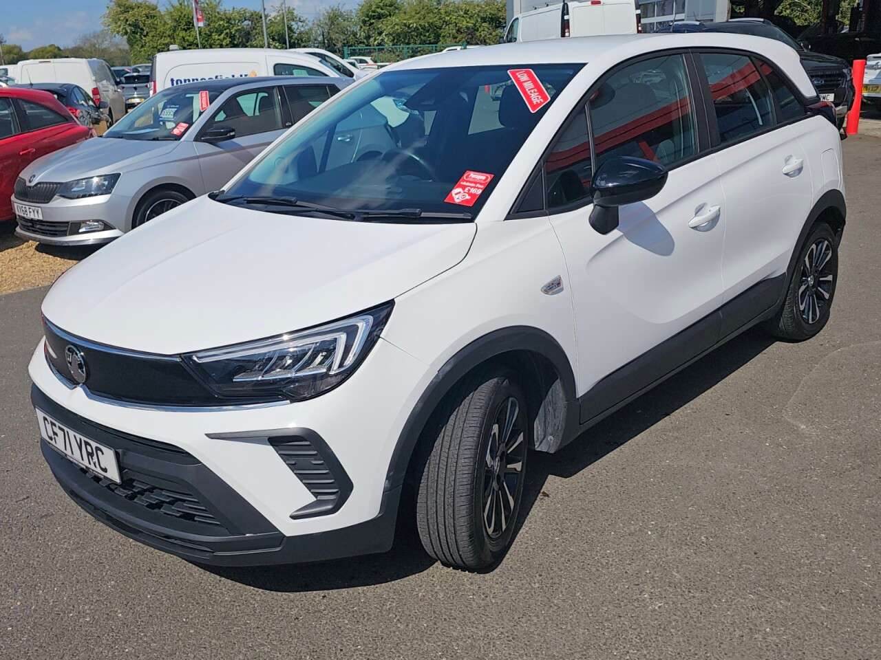 A 2022 VAUXHALL CROSSLAND 1.2 SE Edition SUV 5dr Petrol Manual Euro 6 (s/s) (83 ps) A 2022 VAUXHALL CROSSLAND 1.2 SE Edition SUV 5dr Petrol Manual Euro 6 (s/s) (83 ps)