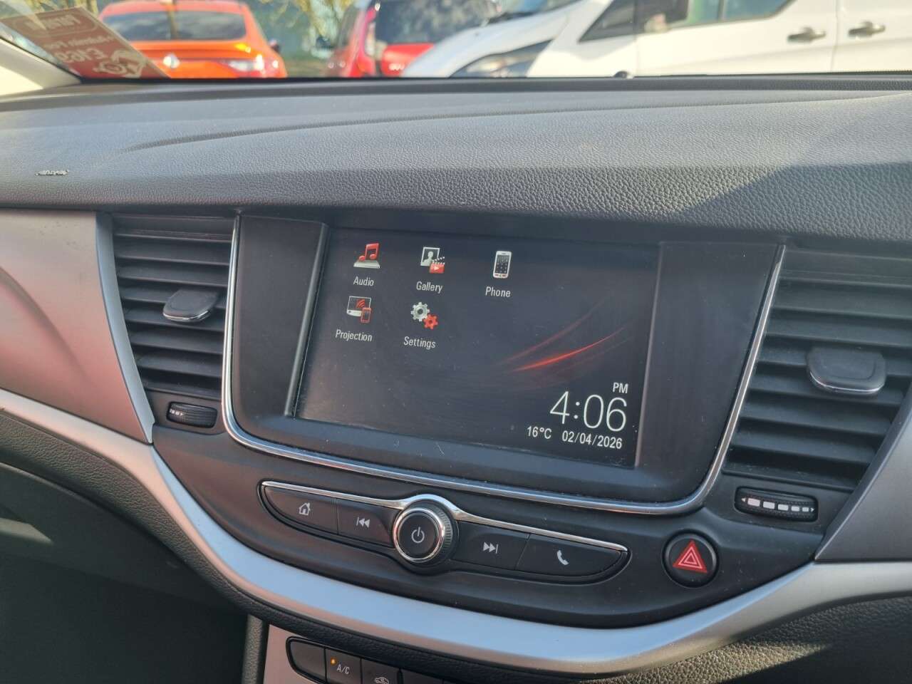 A 2017 VAUXHALL ASTRA 1.4i Turbo Design Hatchback 5dr Petrol Manual Euro 6 (125 ps) A 2017 VAUXHALL ASTRA 1.4i Turbo Design Hatchback 5dr Petrol Manual Euro 6 (125 ps)