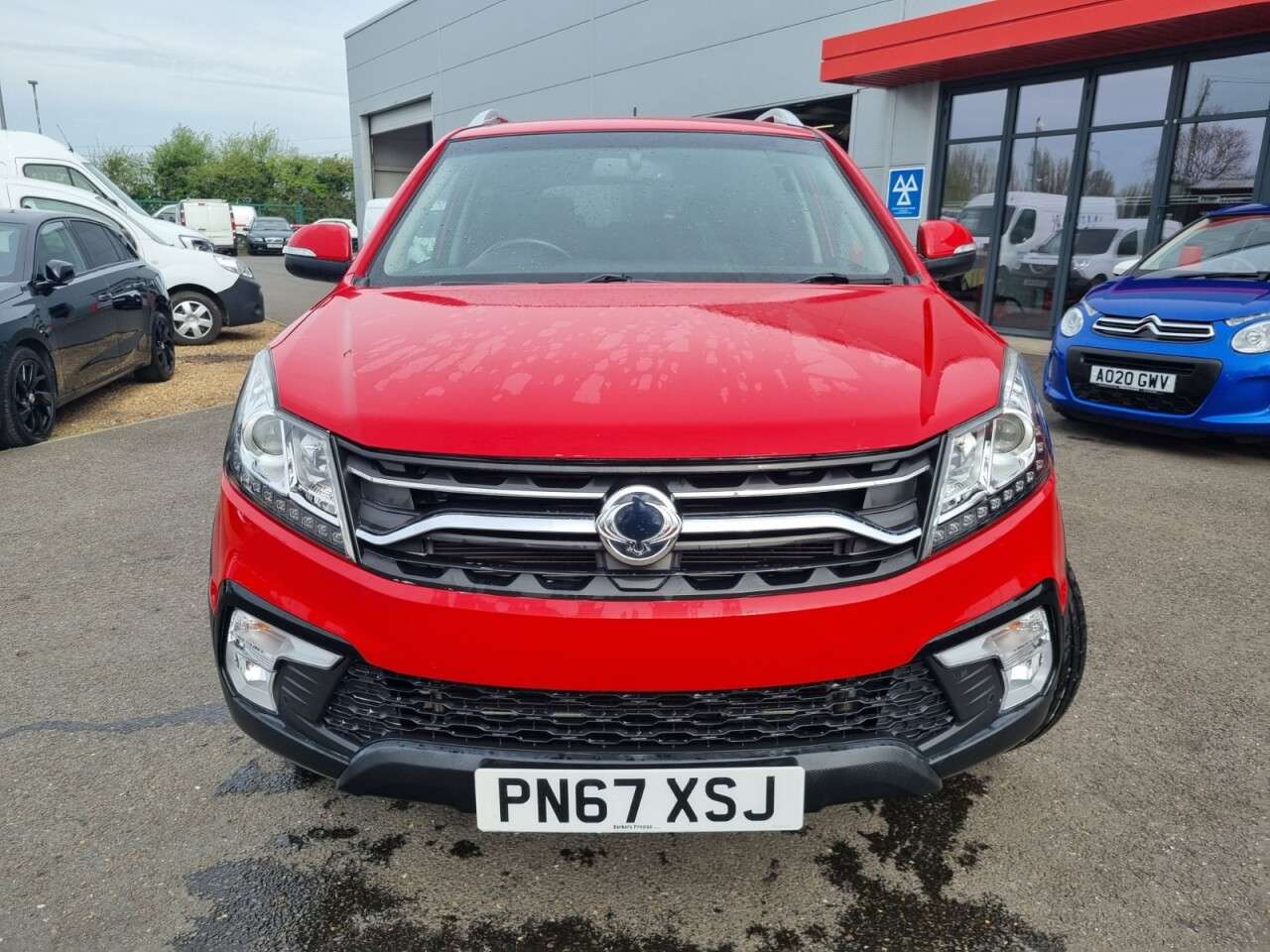 A 2017 SSANGYONG KORANDO 2.2D LE SUV 5dr Diesel Manual Euro 6 (178 ps) A 2017 SSANGYONG KORANDO 2.2D LE SUV 5dr Diesel Manual Euro 6 (178 ps)