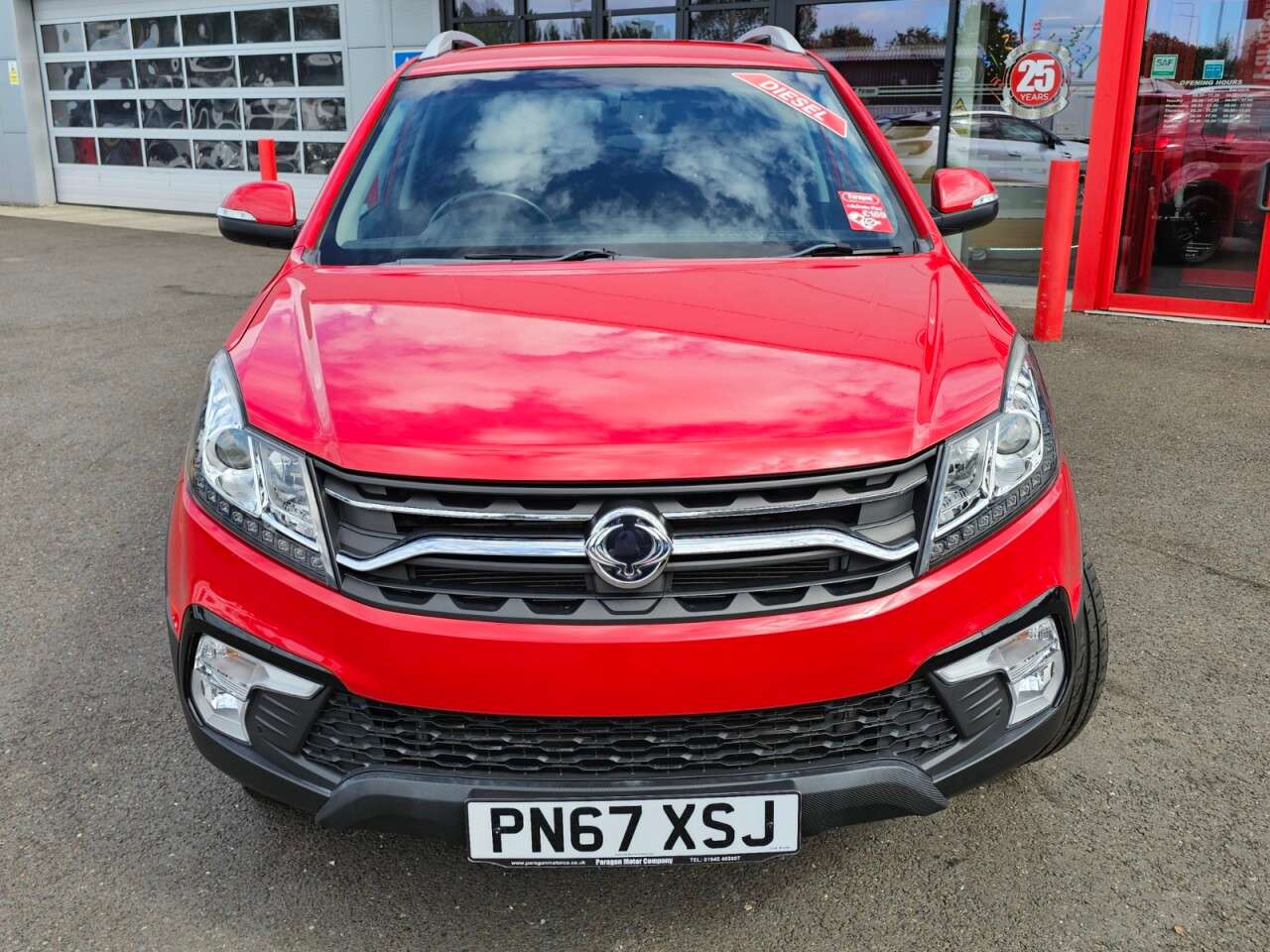 A 2017 SSANGYONG KORANDO 2.2D LE SUV 5dr Diesel Manual Euro 6 (178 ps) A 2017 SSANGYONG KORANDO 2.2D LE SUV 5dr Diesel Manual Euro 6 (178 ps)