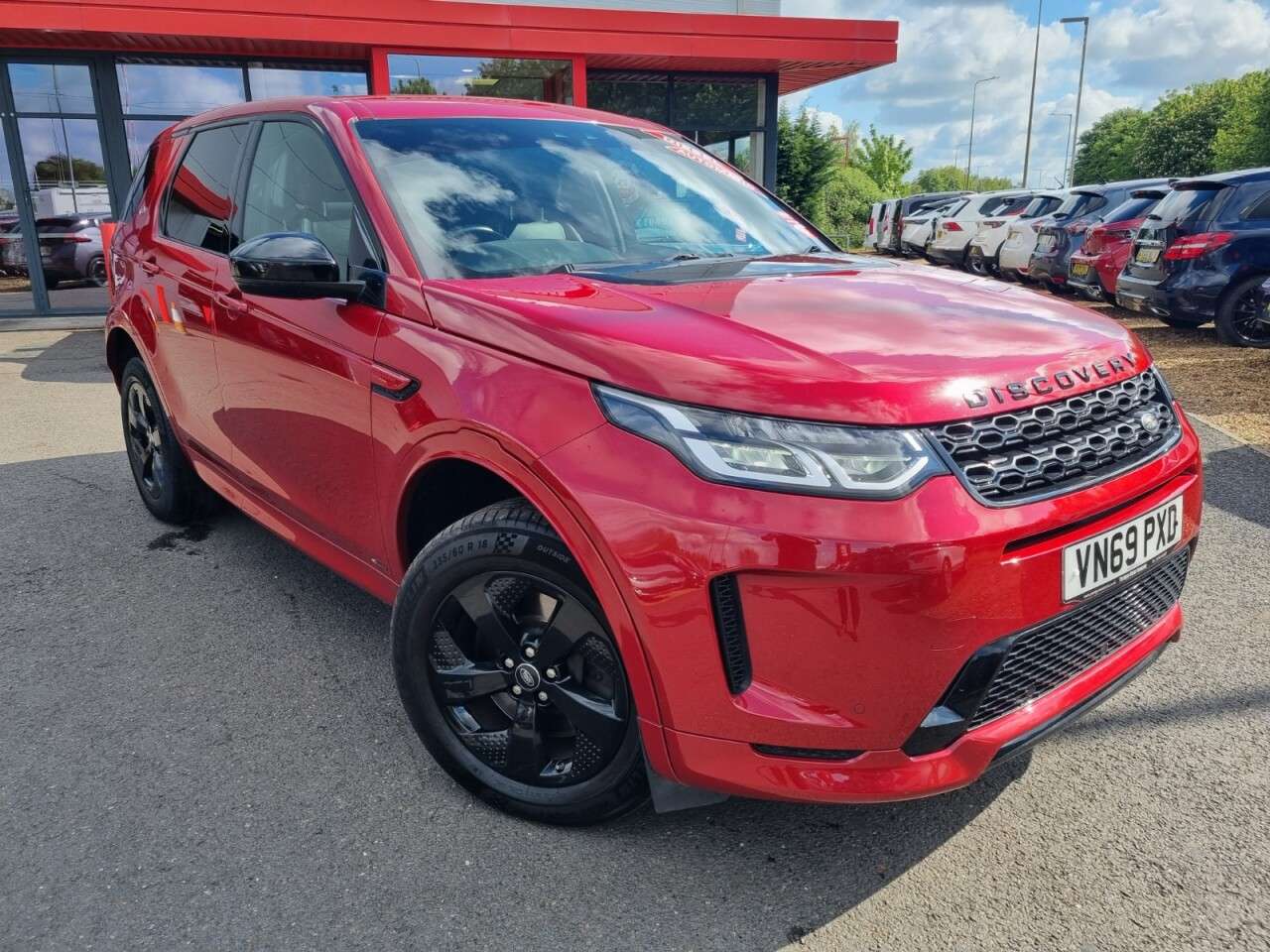 A 2019 LAND ROVER DISCOVERY SPORT R-DYNAMIC S A 2019 LAND ROVER DISCOVERY SPORT R-DYNAMIC S