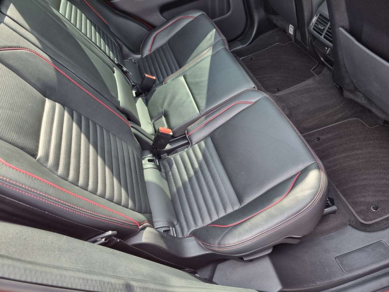 2019 LAND ROVER DISCOVERY SPORT 2019 LAND ROVER DISCOVERY SPORT