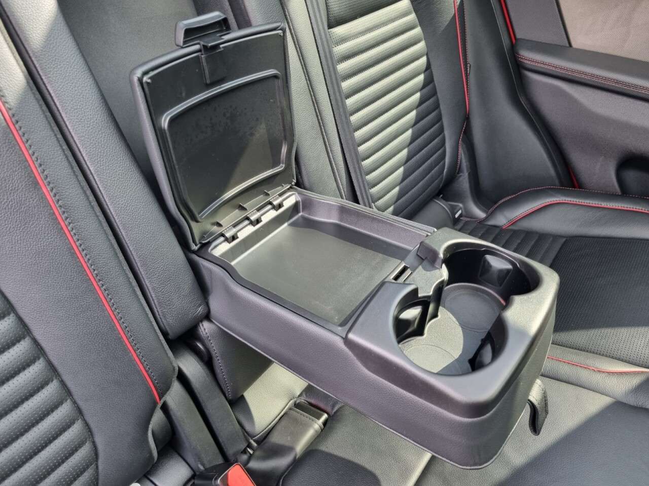 2019 LAND ROVER DISCOVERY SPORT 2019 LAND ROVER DISCOVERY SPORT