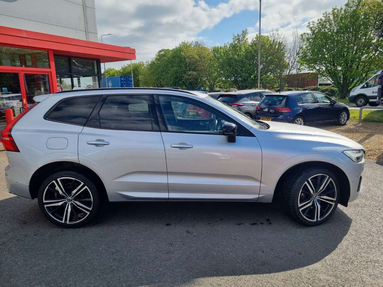 2021 VOLVO XC60 2021 VOLVO XC60