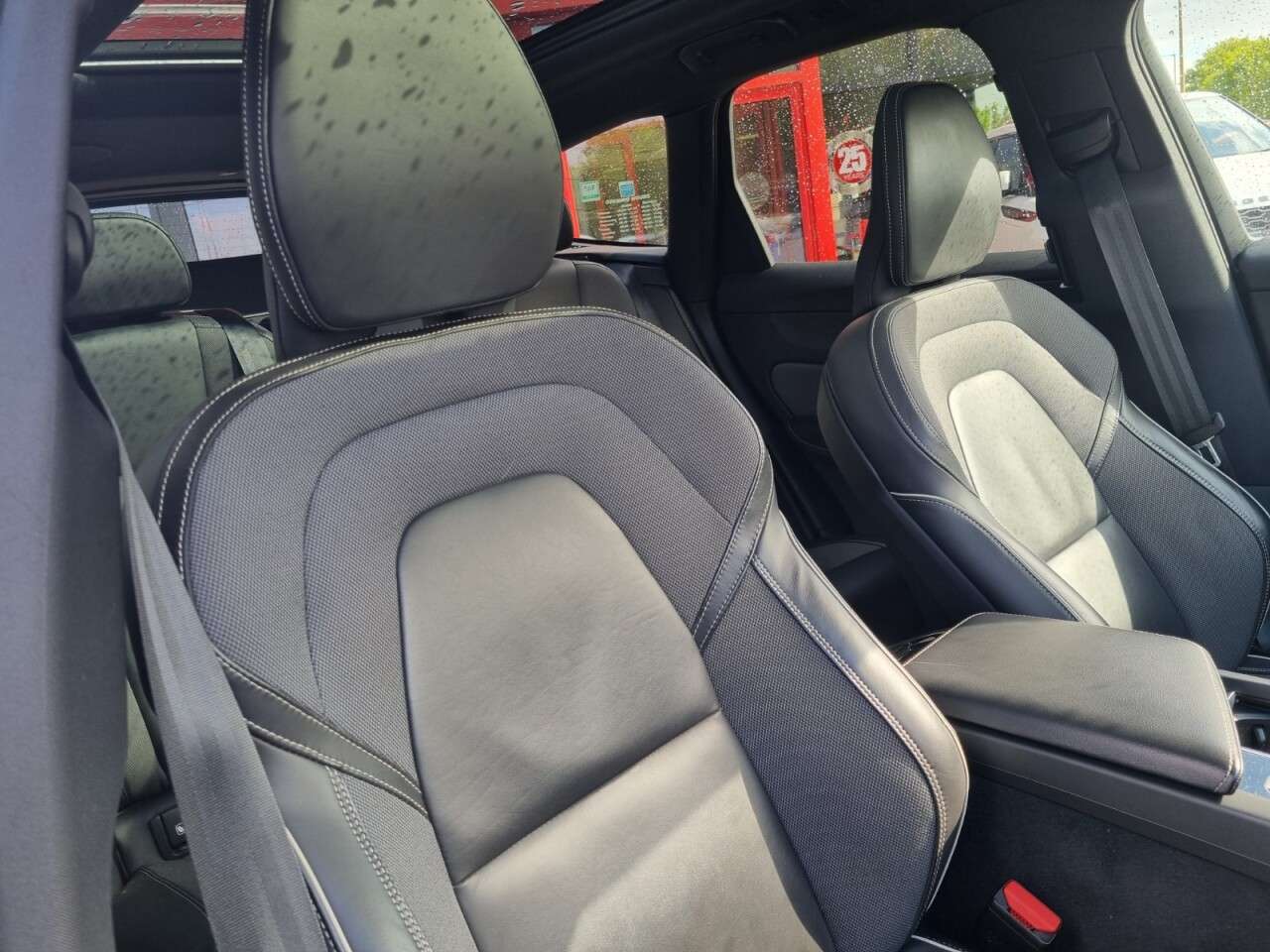 2021 VOLVO XC60 2021 VOLVO XC60