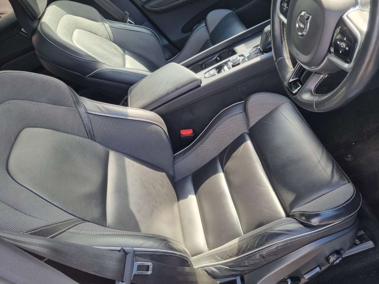 2021 VOLVO XC60 2021 VOLVO XC60