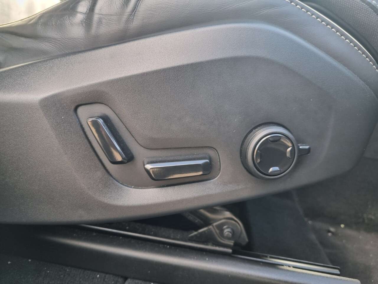 2021 VOLVO XC60 2021 VOLVO XC60