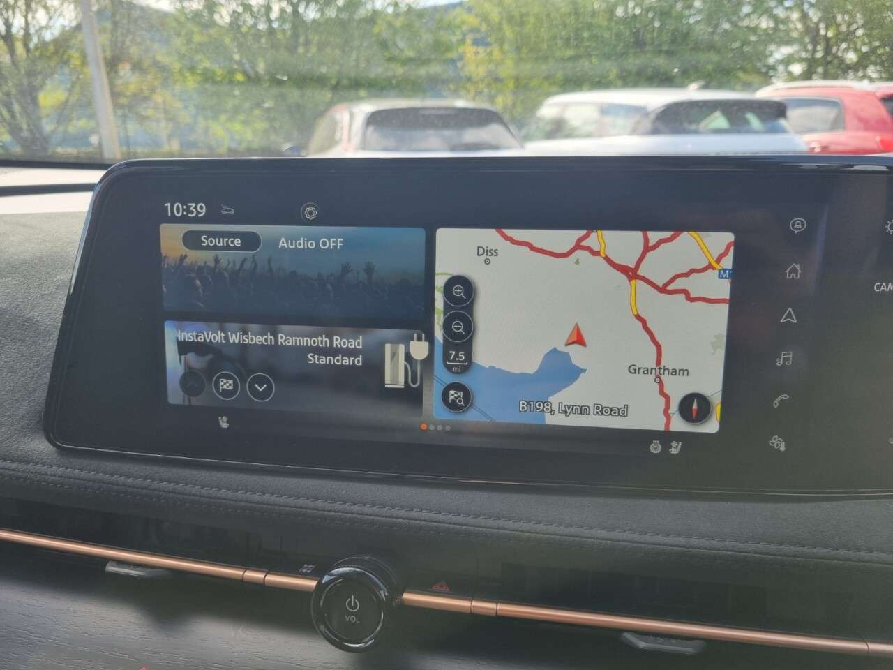 A 2023 NISSAN ARIYA 63kWh Evolve SUV 5dr Electric Auto 7.4kW Charger (217 ps) A 2023 NISSAN ARIYA 63kWh Evolve SUV 5dr Electric Auto 7.4kW Charger (217 ps)