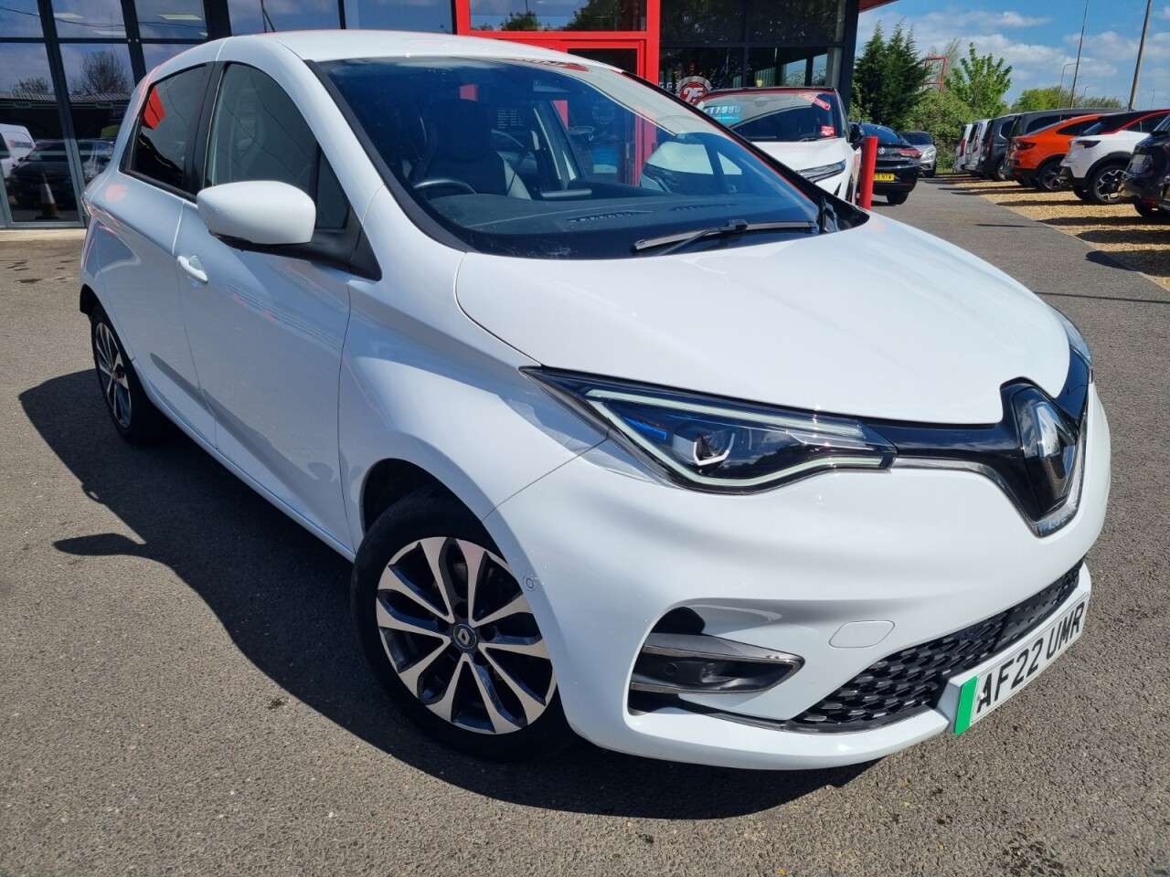 A 2022 RENAULT ZOE R135 EV50 52kWh GT Edition Hatchback 5dr Electric Auto (Rapid Charge) (134 A 2022 RENAULT ZOE R135 EV50 52kWh GT Edition Hatchback 5dr Electric Auto (Rapid Charge) (134
