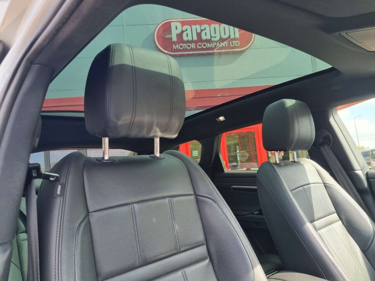 A 2019 LAND ROVER RANGE ROVER EVOQUE 2.0 D180 R-Dynamic S SUV 5dr Diesel Auto 4WD Euro 6 (s/s) (180 ps) A 2019 LAND ROVER RANGE ROVER EVOQUE 2.0 D180 R-Dynamic S SUV 5dr Diesel Auto 4WD Euro 6 (s/s) (180 ps)