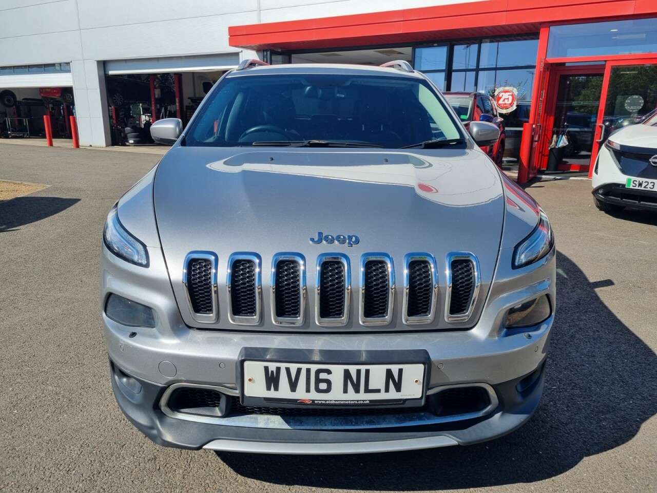 A 2016 JEEP CHEROKEE 2.0 MultiJetII Limited SUV 5dr Diesel Manual Euro 6 (s/s) (140 ps) A 2016 JEEP CHEROKEE 2.0 MultiJetII Limited SUV 5dr Diesel Manual Euro 6 (s/s) (140 ps)