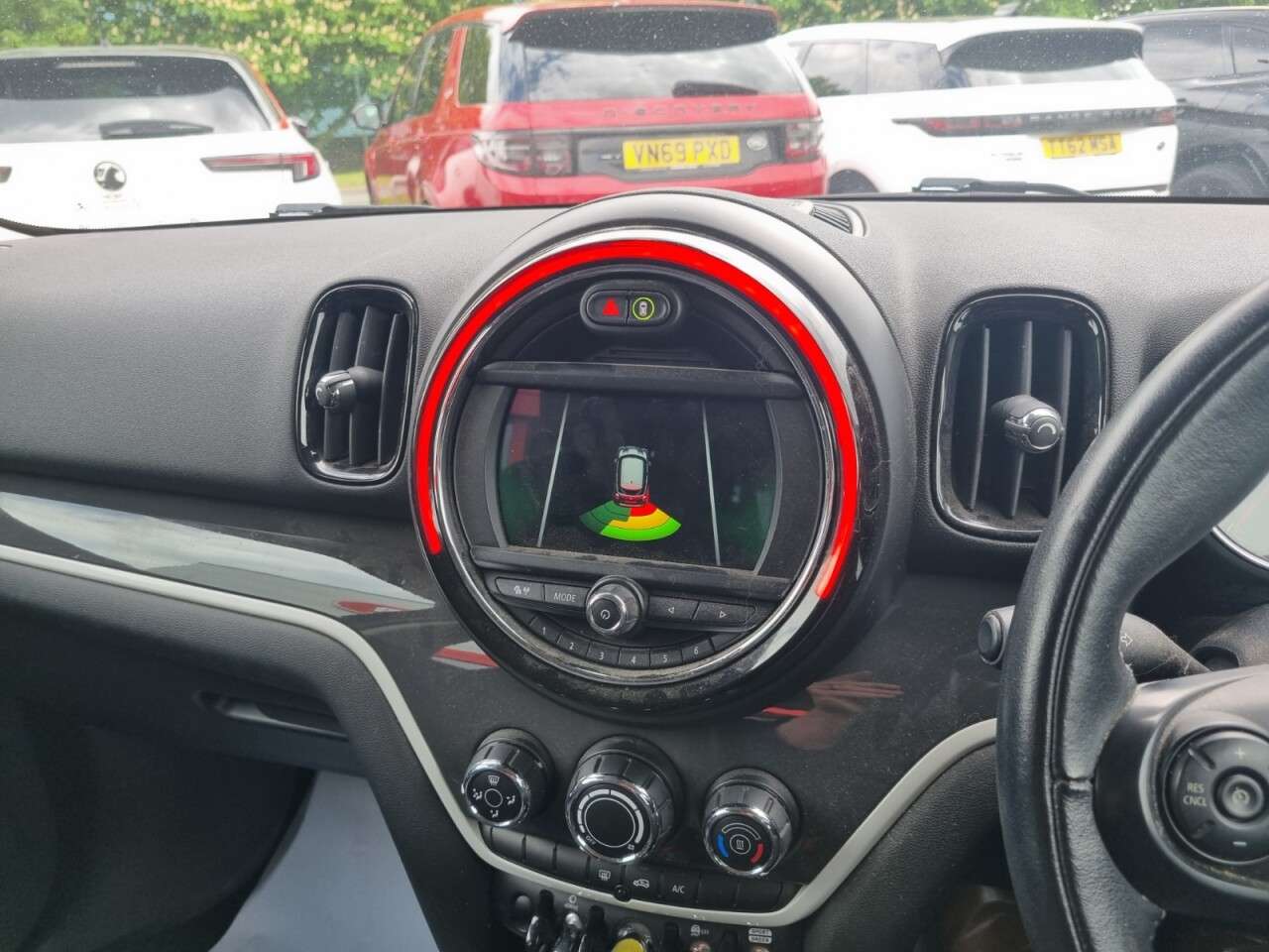 A 2017 MINI COUNTRYMAN 1.5 7.6kWh Cooper SE SUV 5dr Petrol Plug-in Hybrid Auto ALL4 Euro 6 (s/s) ( A 2017 MINI COUNTRYMAN 1.5 7.6kWh Cooper SE SUV 5dr Petrol Plug-in Hybrid Auto ALL4 Euro 6 (s/s) (